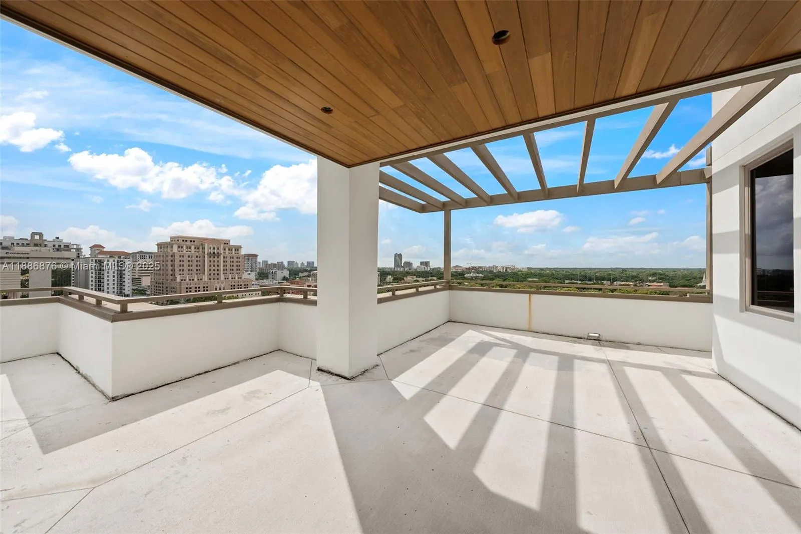 515 Valencia Ave, #1201