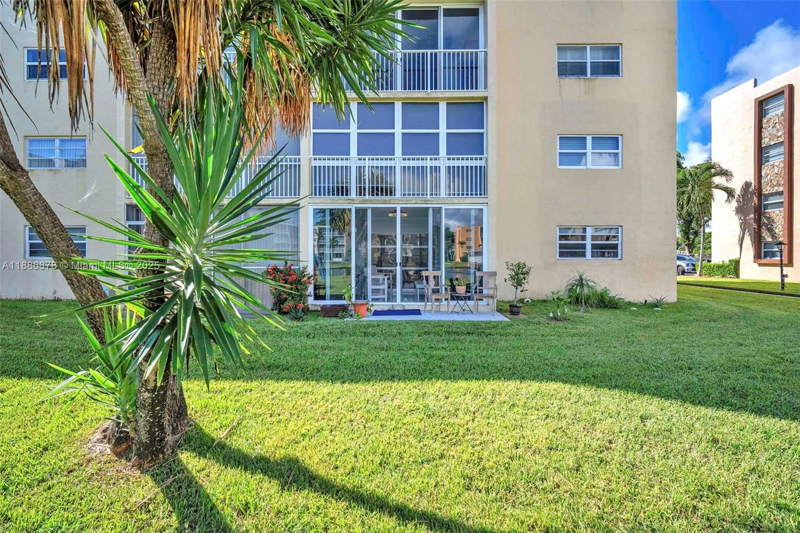 205 SE 11th Ter, #101