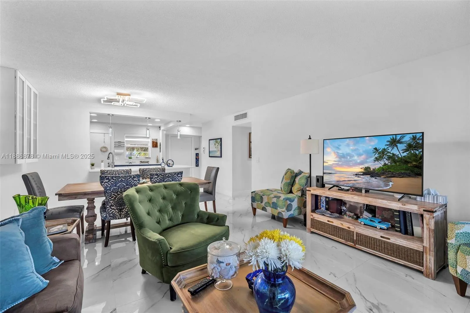 205 SE 11th Ter, #101