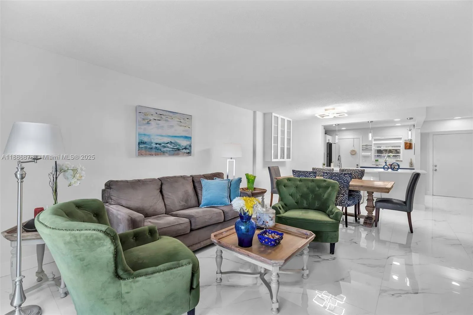 205 SE 11th Ter, #101