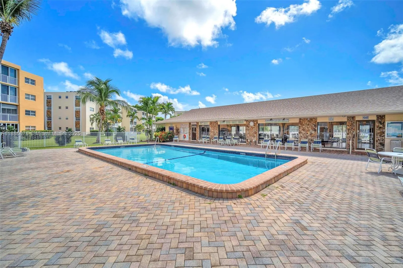 205 SE 11th Ter, #101