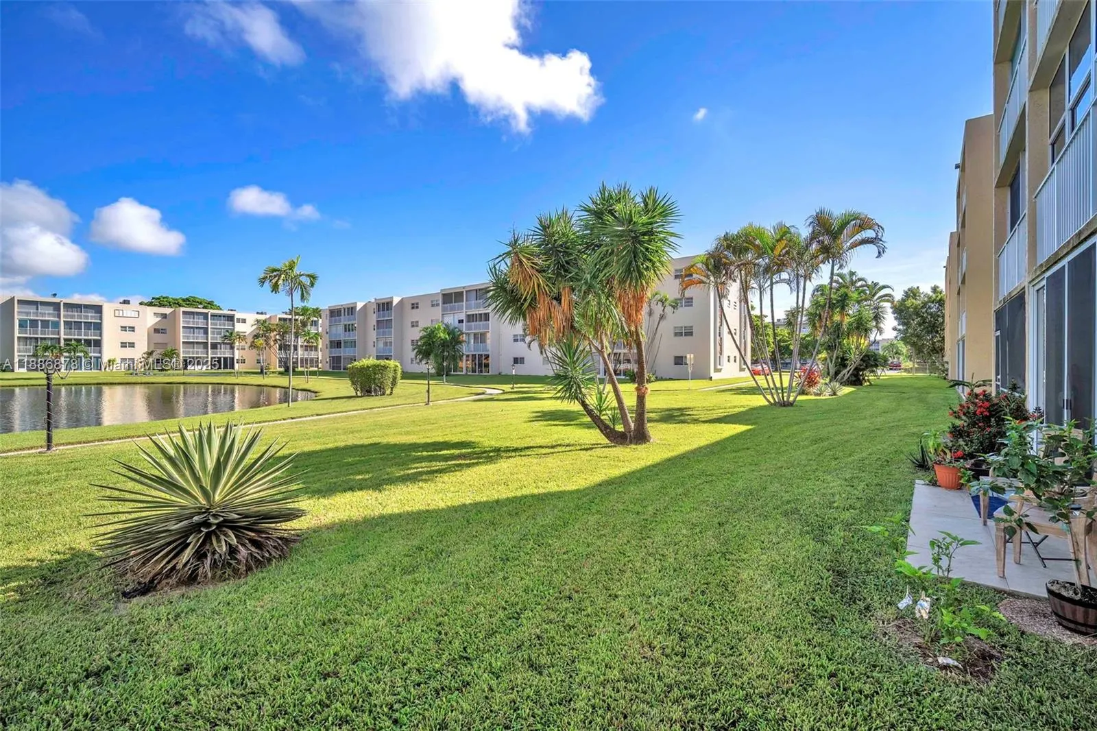 205 SE 11th Ter, #101