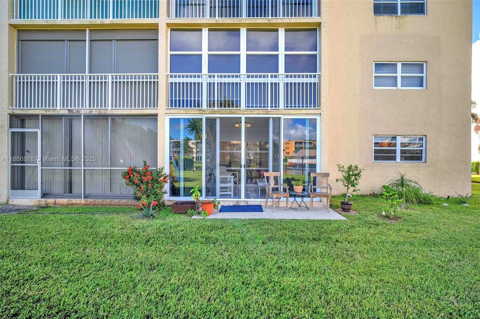 205 SE 11th Ter, #101