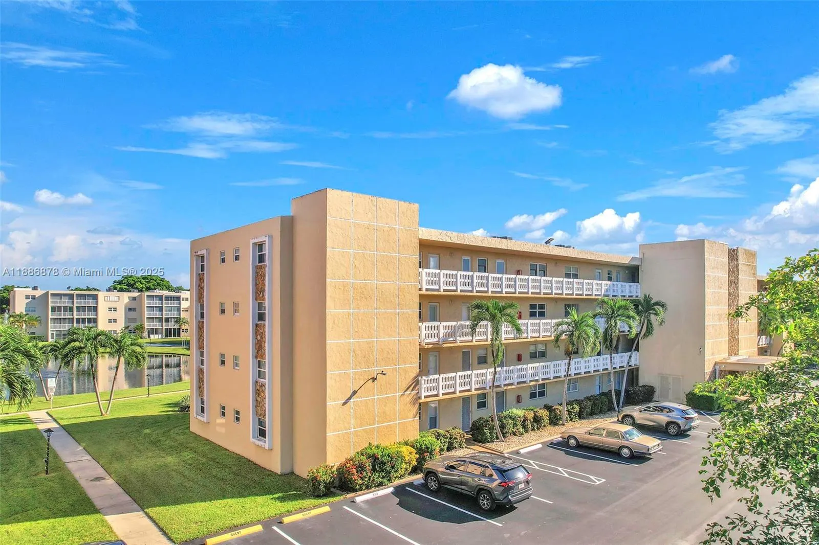 205 SE 11th Ter, #101