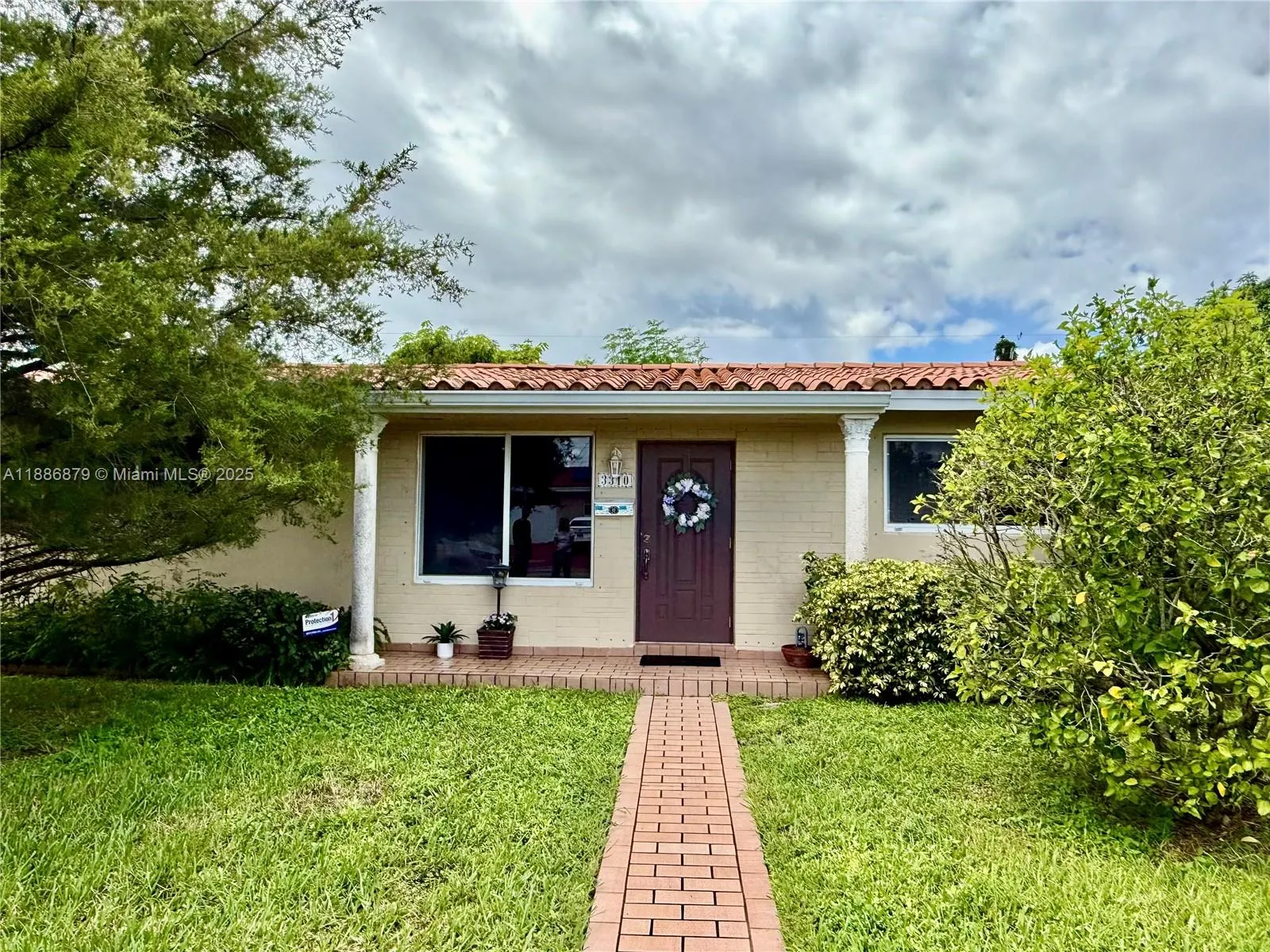 3310 SW 94th Pl