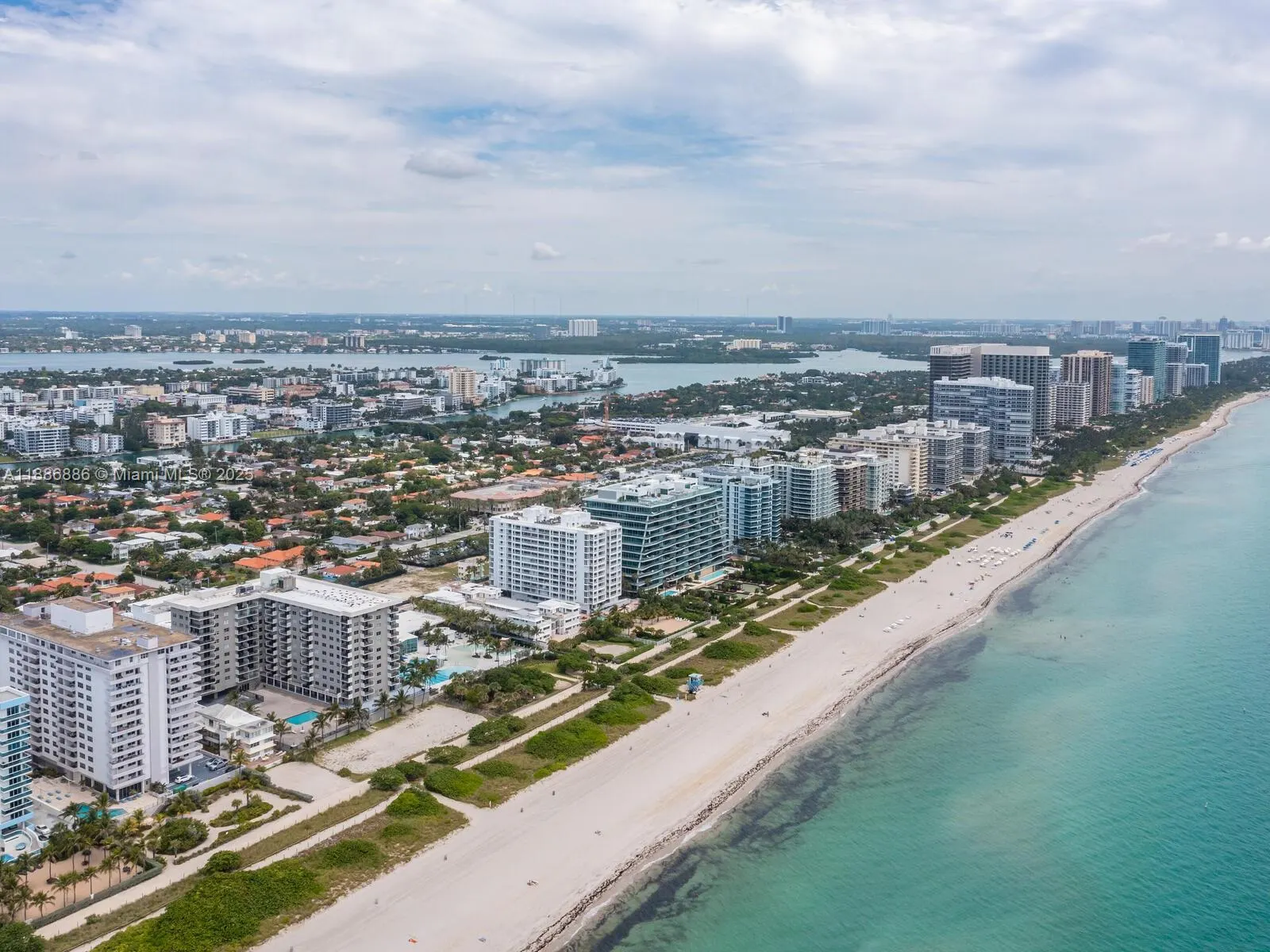 9273 Collins Ave, #703