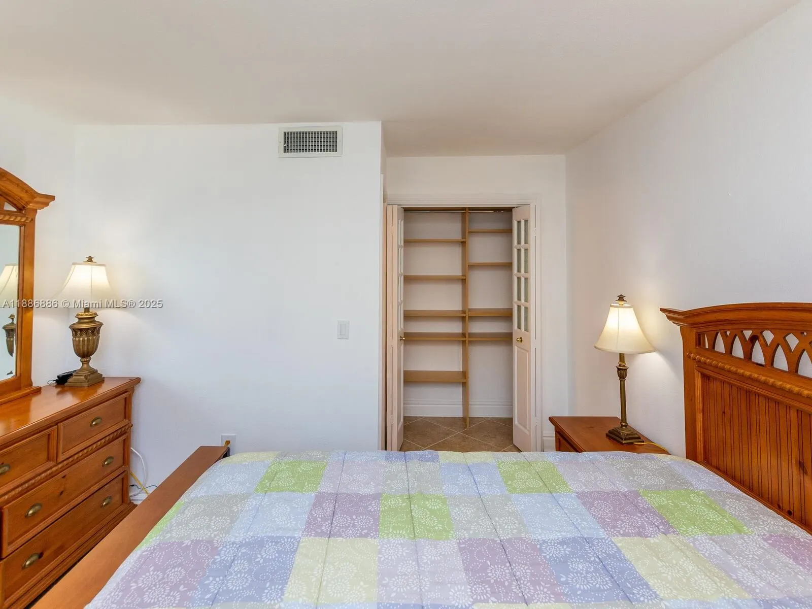 9273 Collins Ave, #703