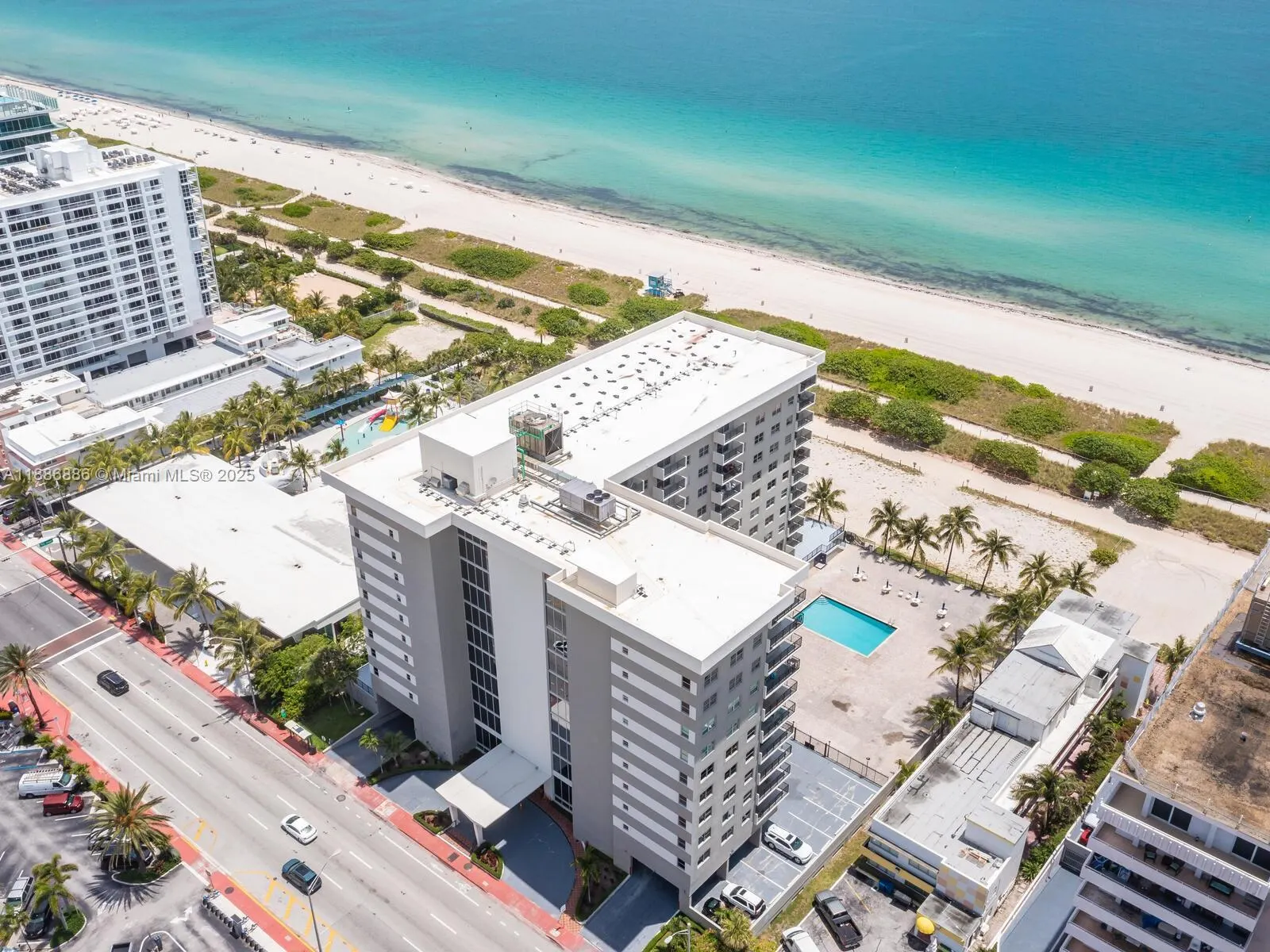 9273 Collins Ave, #703