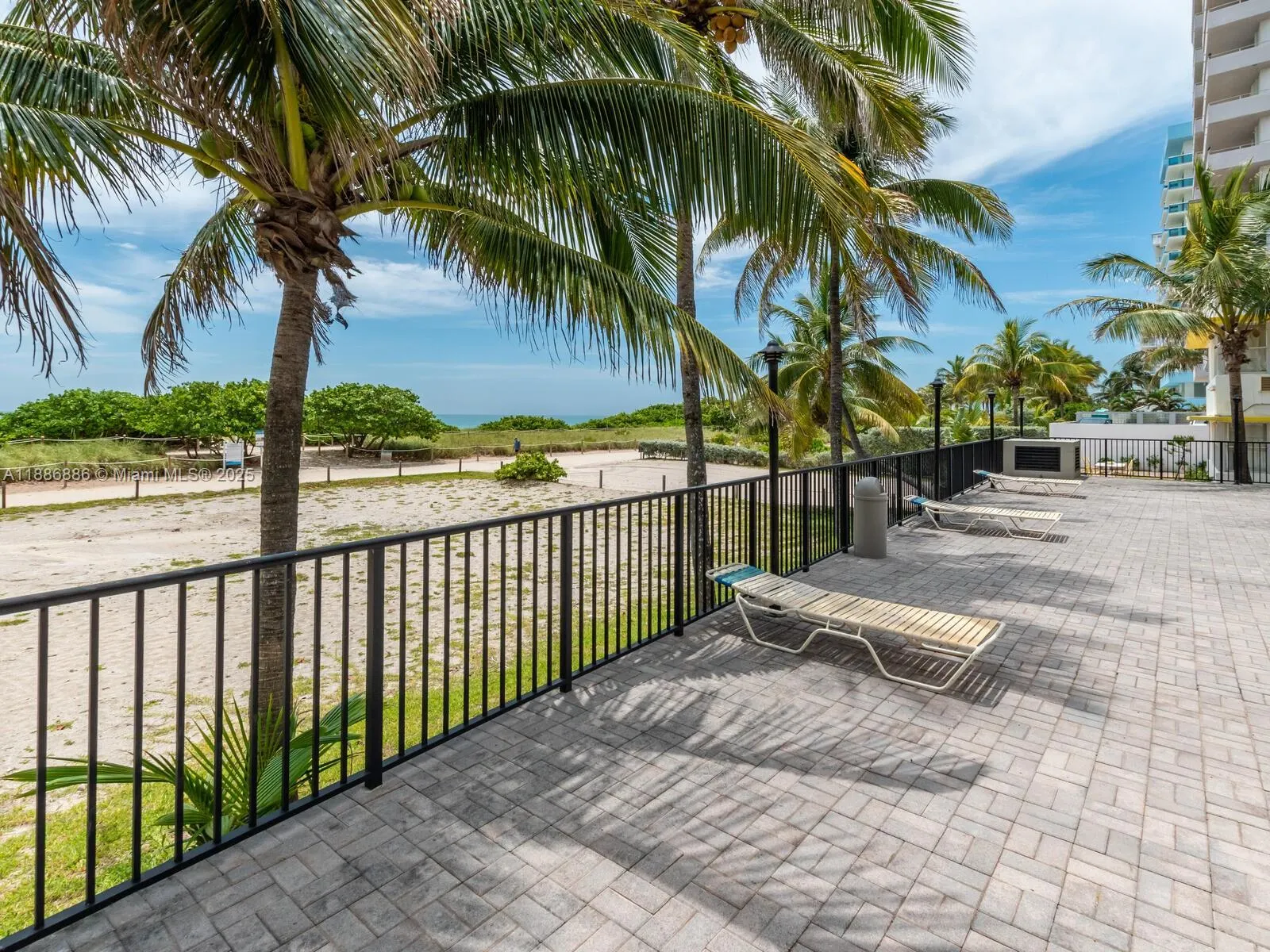 9273 Collins Ave, #703