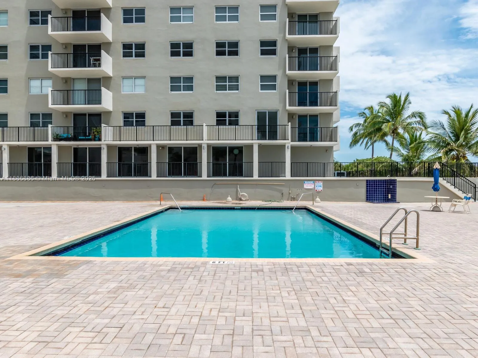 9273 Collins Ave, #703