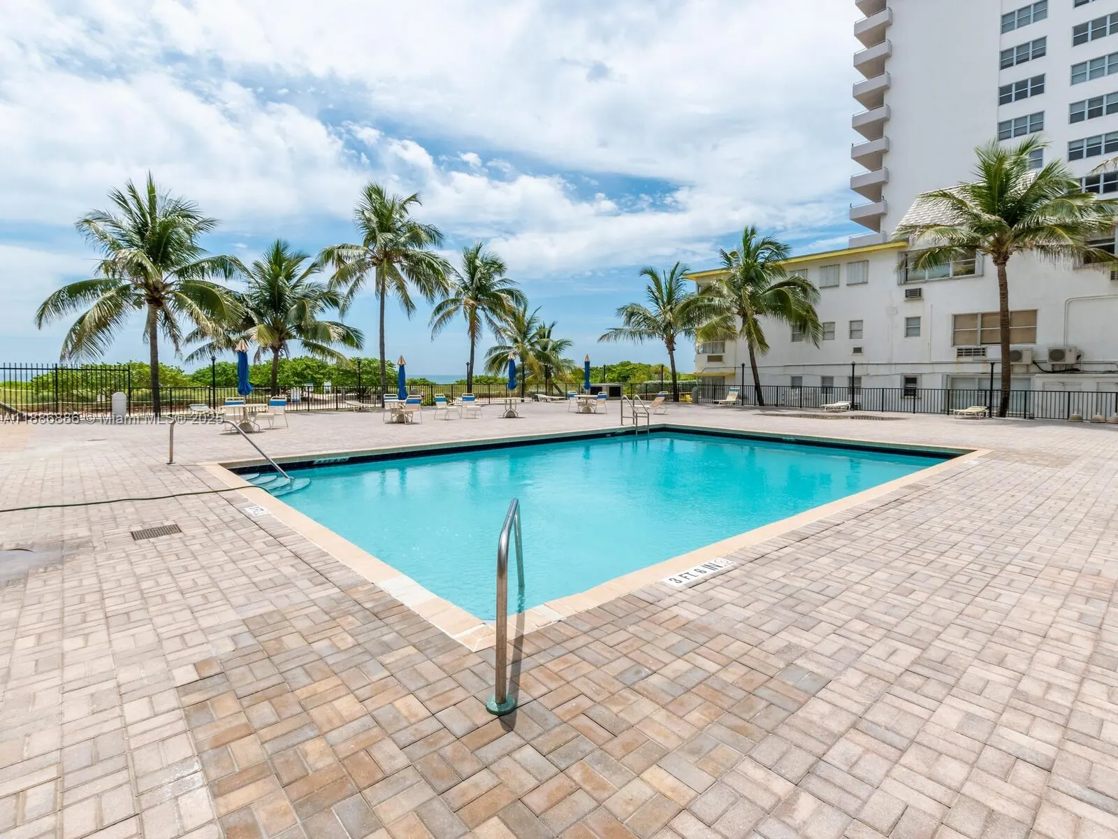 9273 Collins Ave, #703