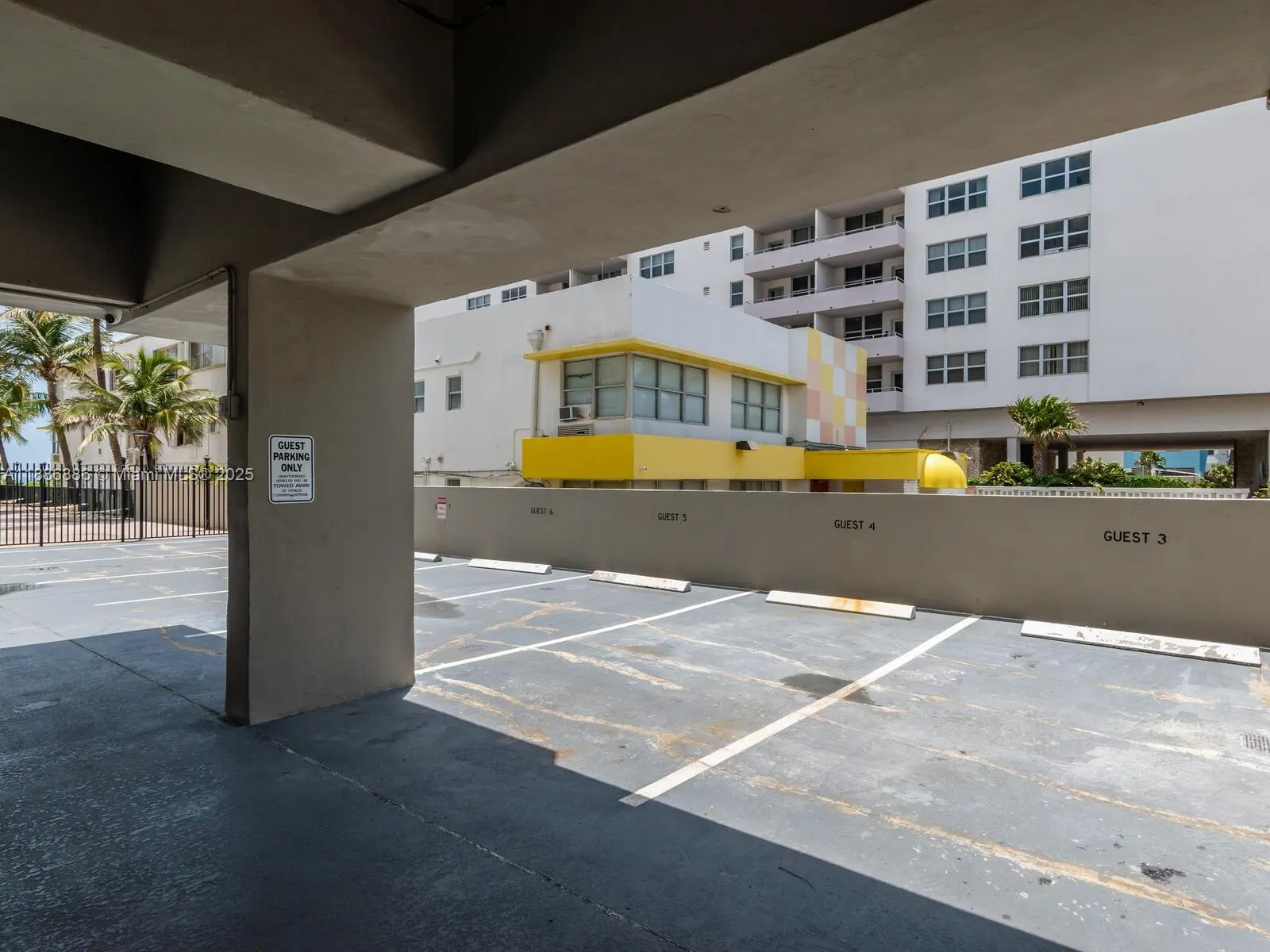 9273 Collins Ave, #703