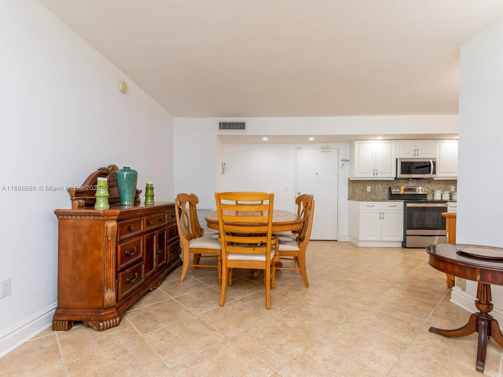 9273 Collins Ave, #703