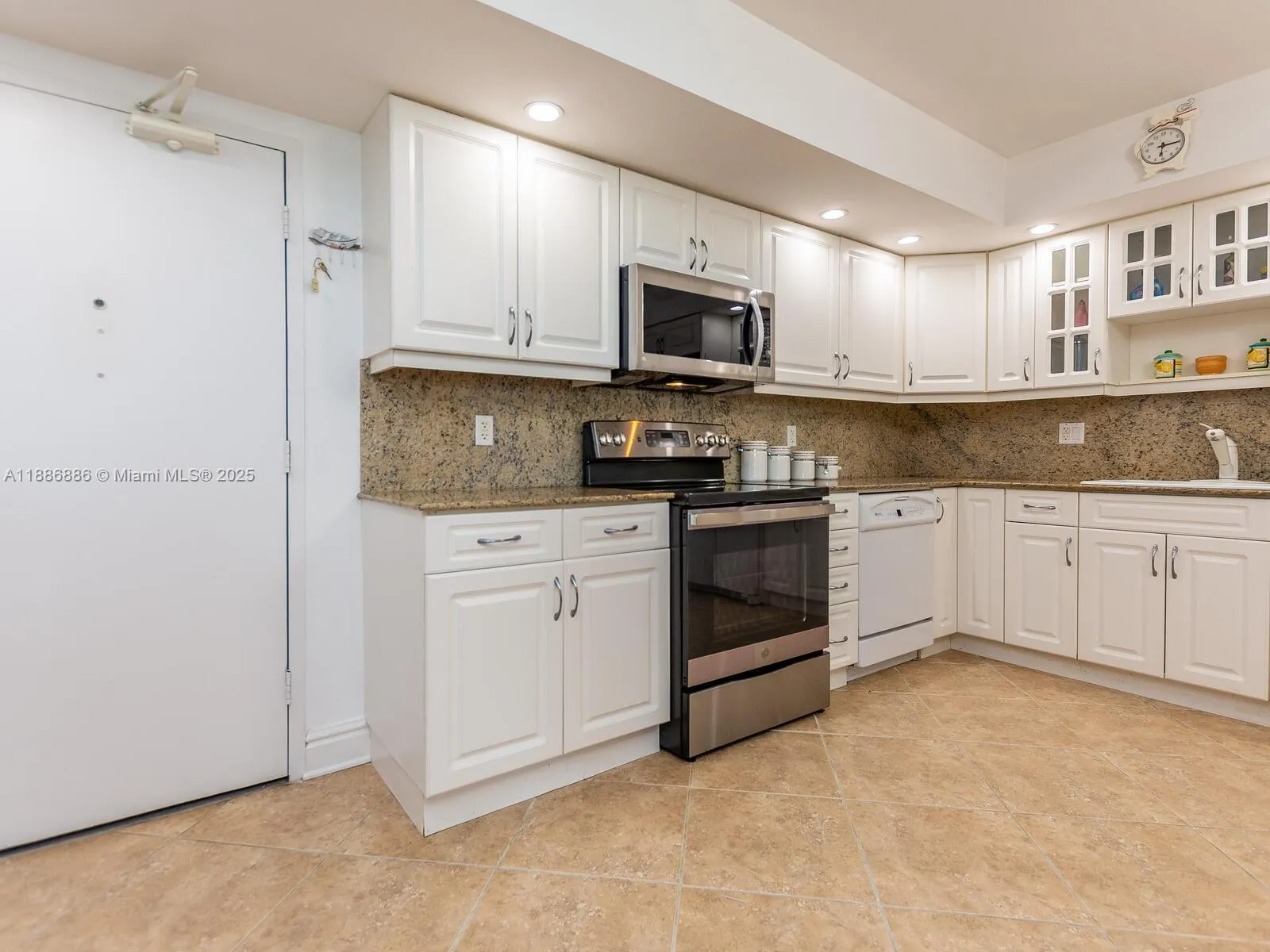 9273 Collins Ave, #703