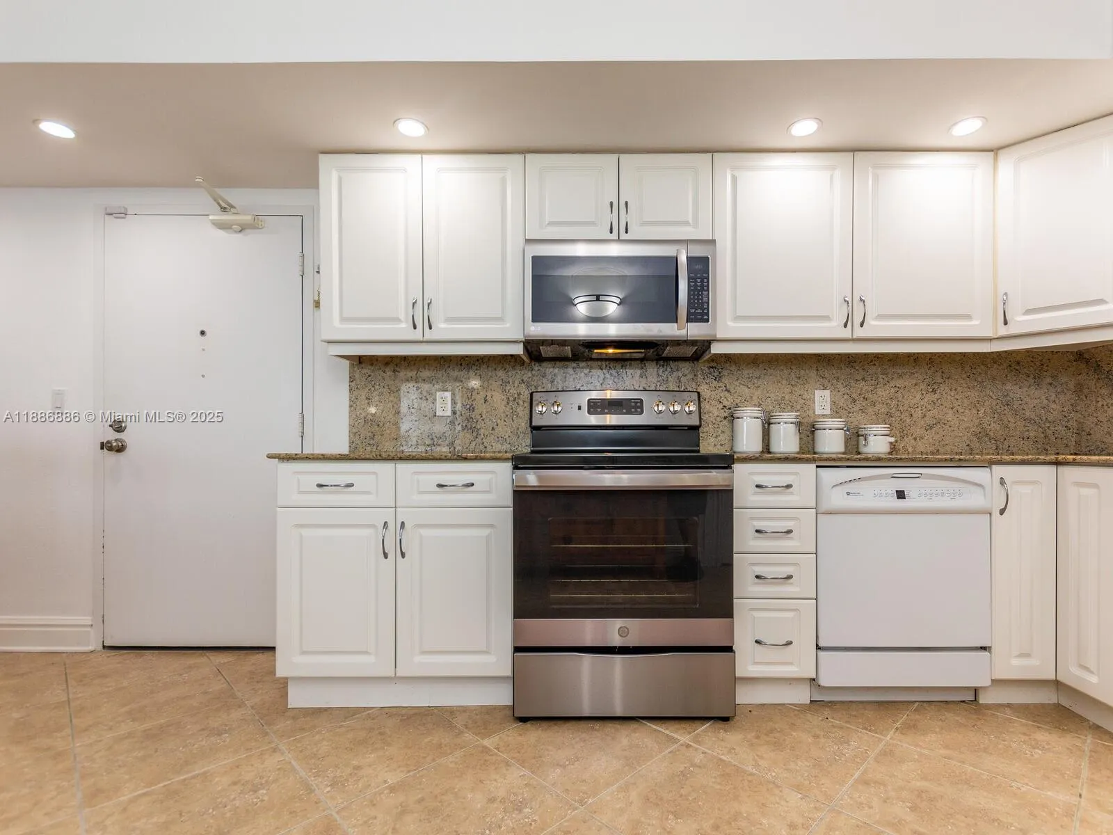 9273 Collins Ave, #703