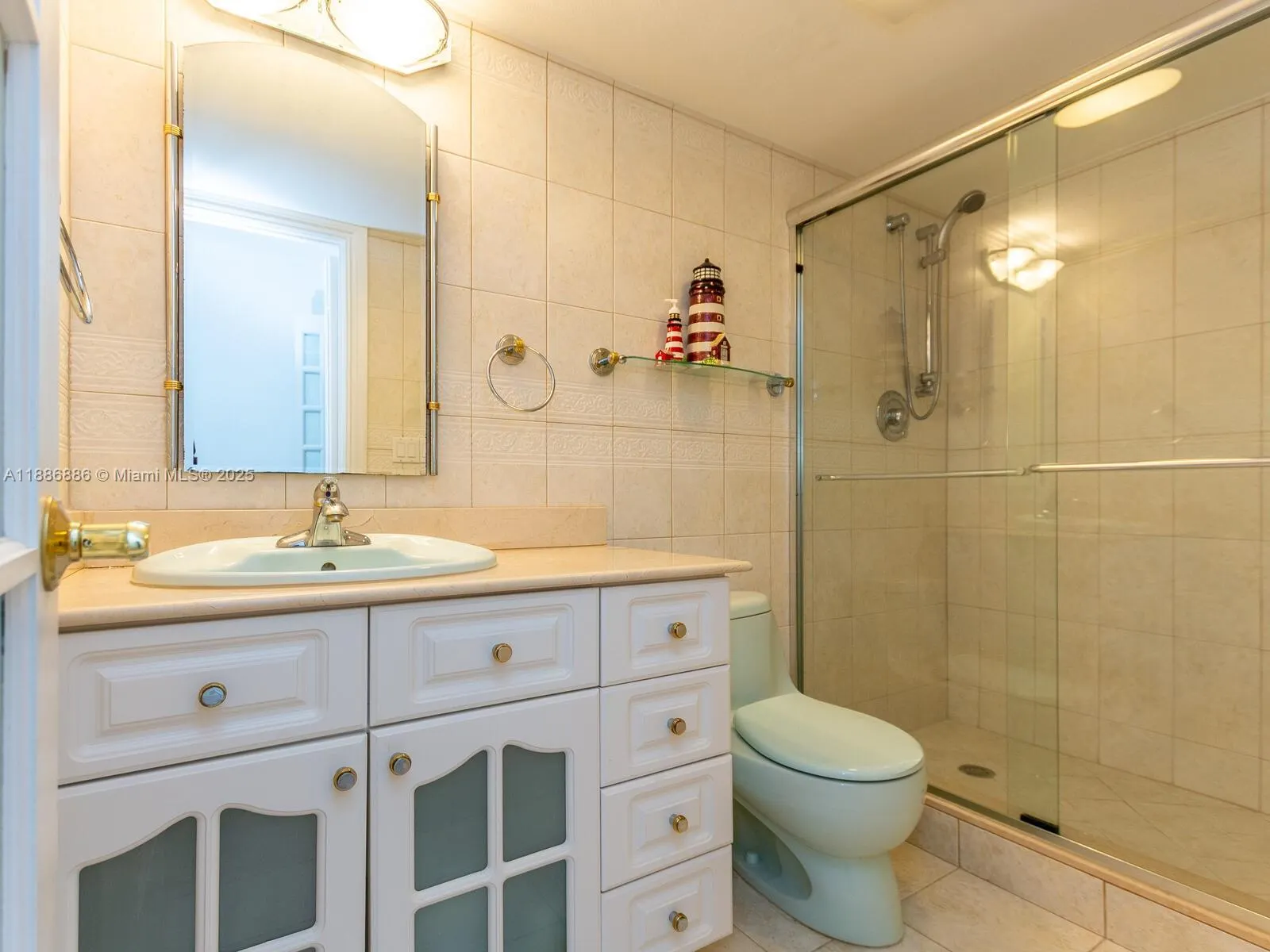 9273 Collins Ave, #703