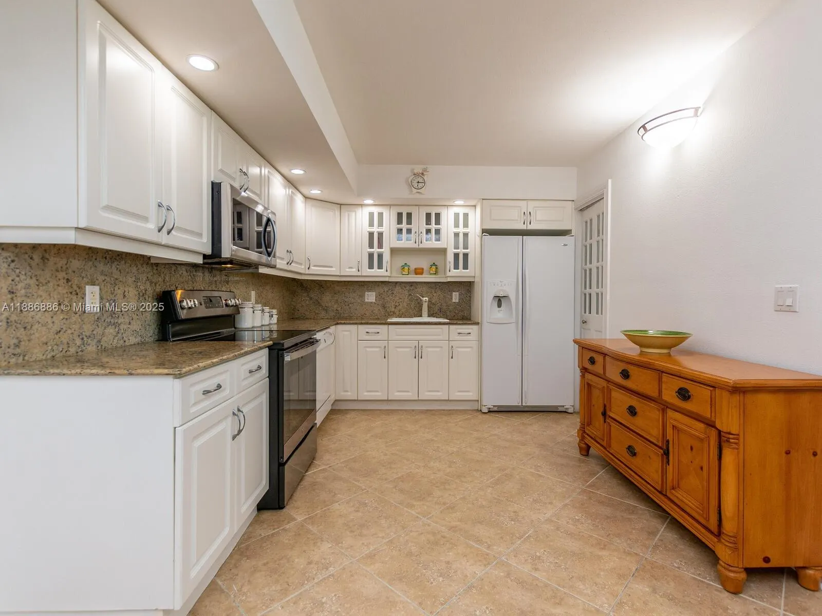 9273 Collins Ave, #703