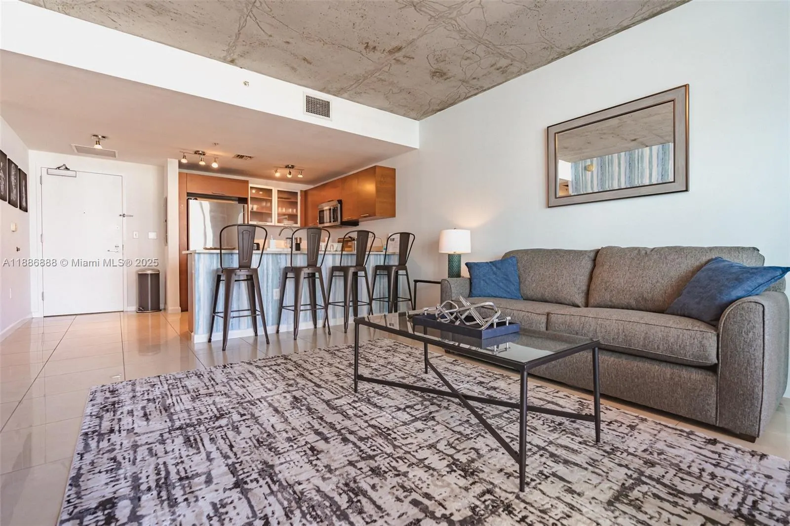 3250 NE 1st Ave, #719