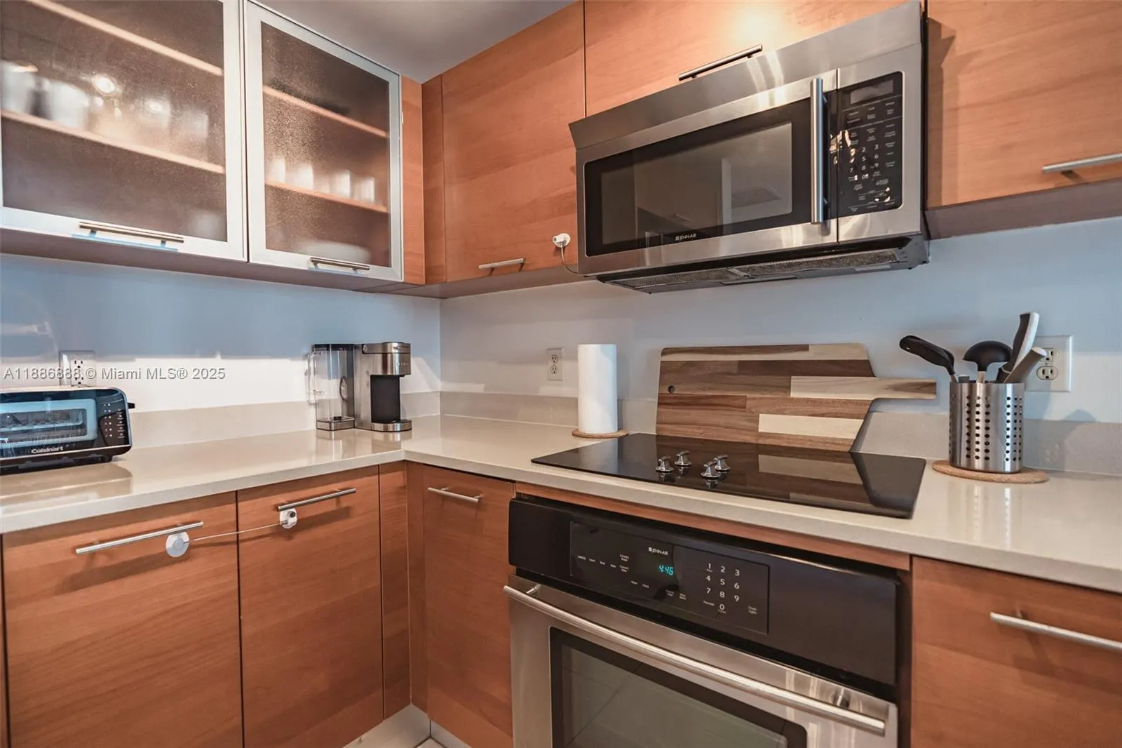 3250 NE 1st Ave, #719