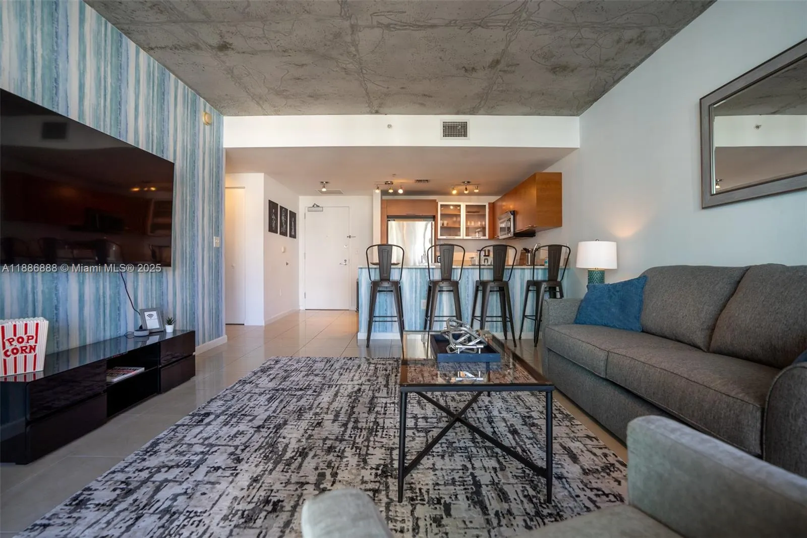 3250 NE 1st Ave, #719
