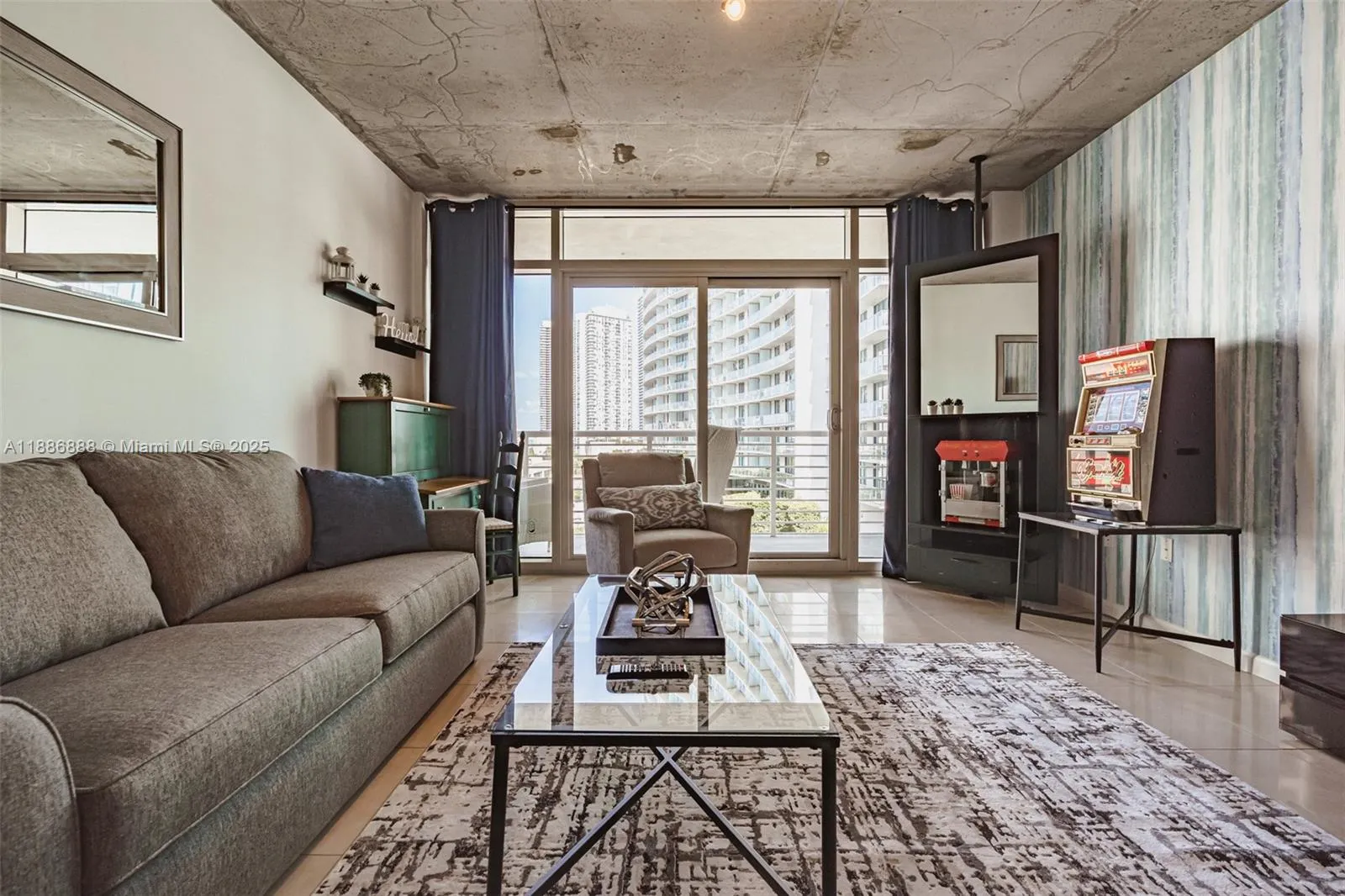 3250 NE 1st Ave, #719