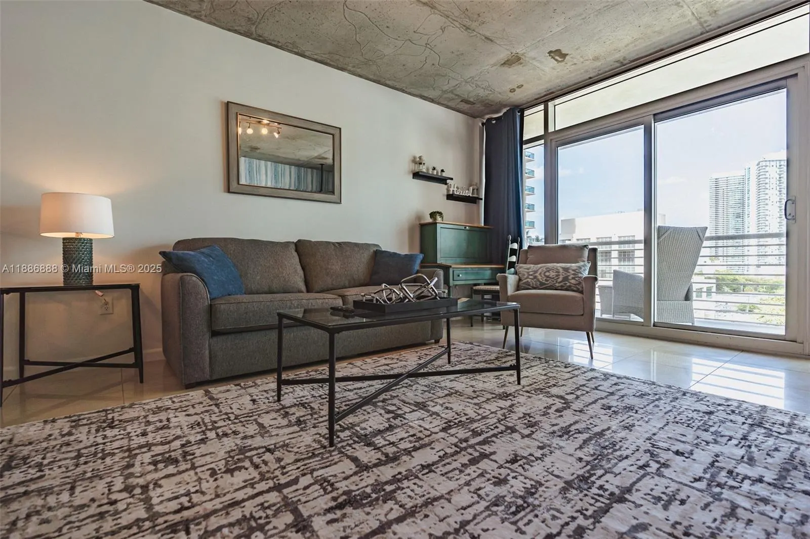 3250 NE 1st Ave, #719
