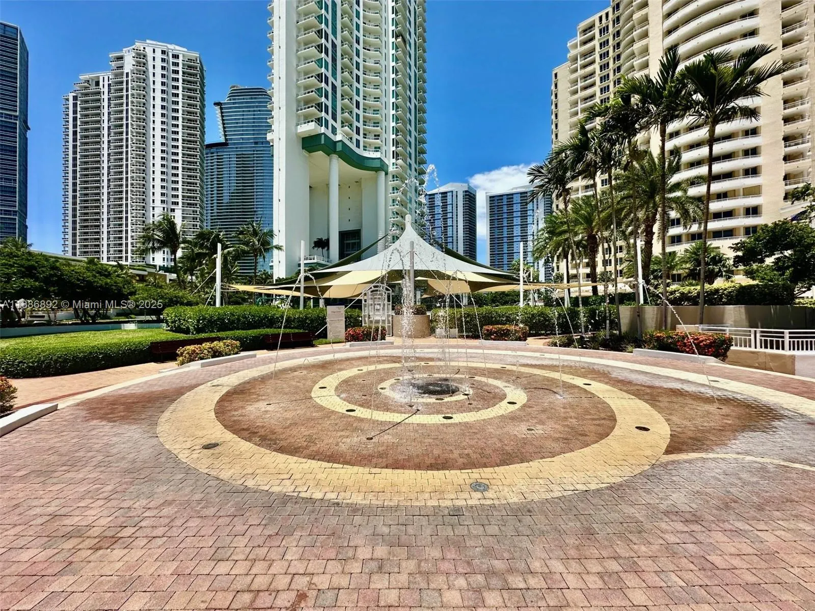 808 Brickell Key Dr, #3304