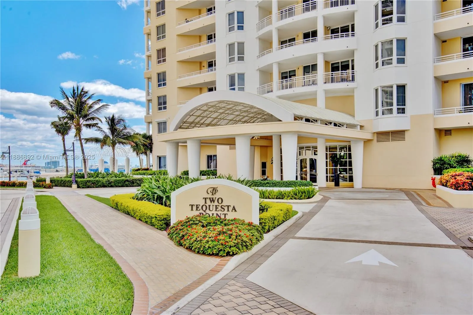 808 Brickell Key Dr, #3304