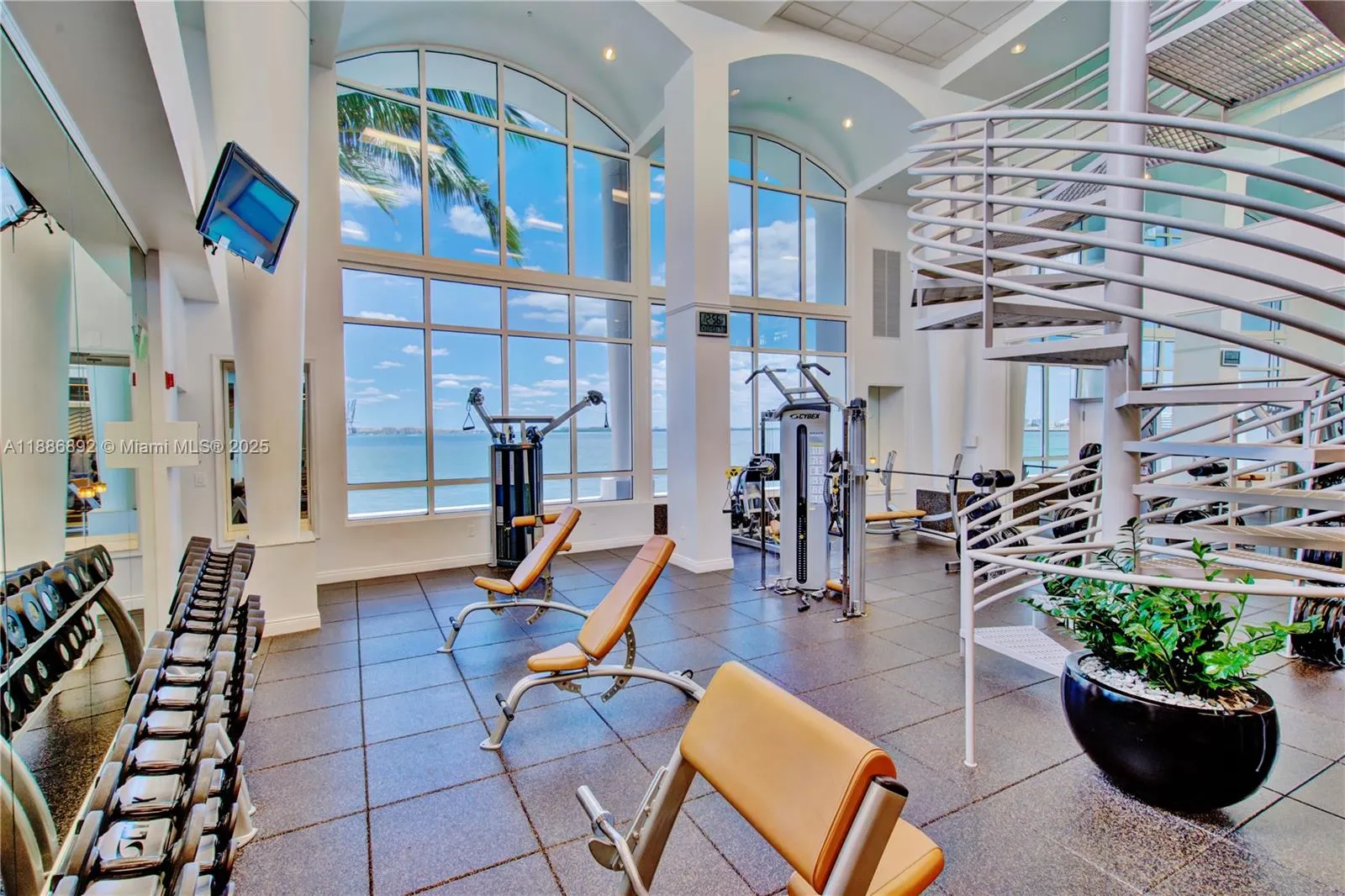 808 Brickell Key Dr, #3304