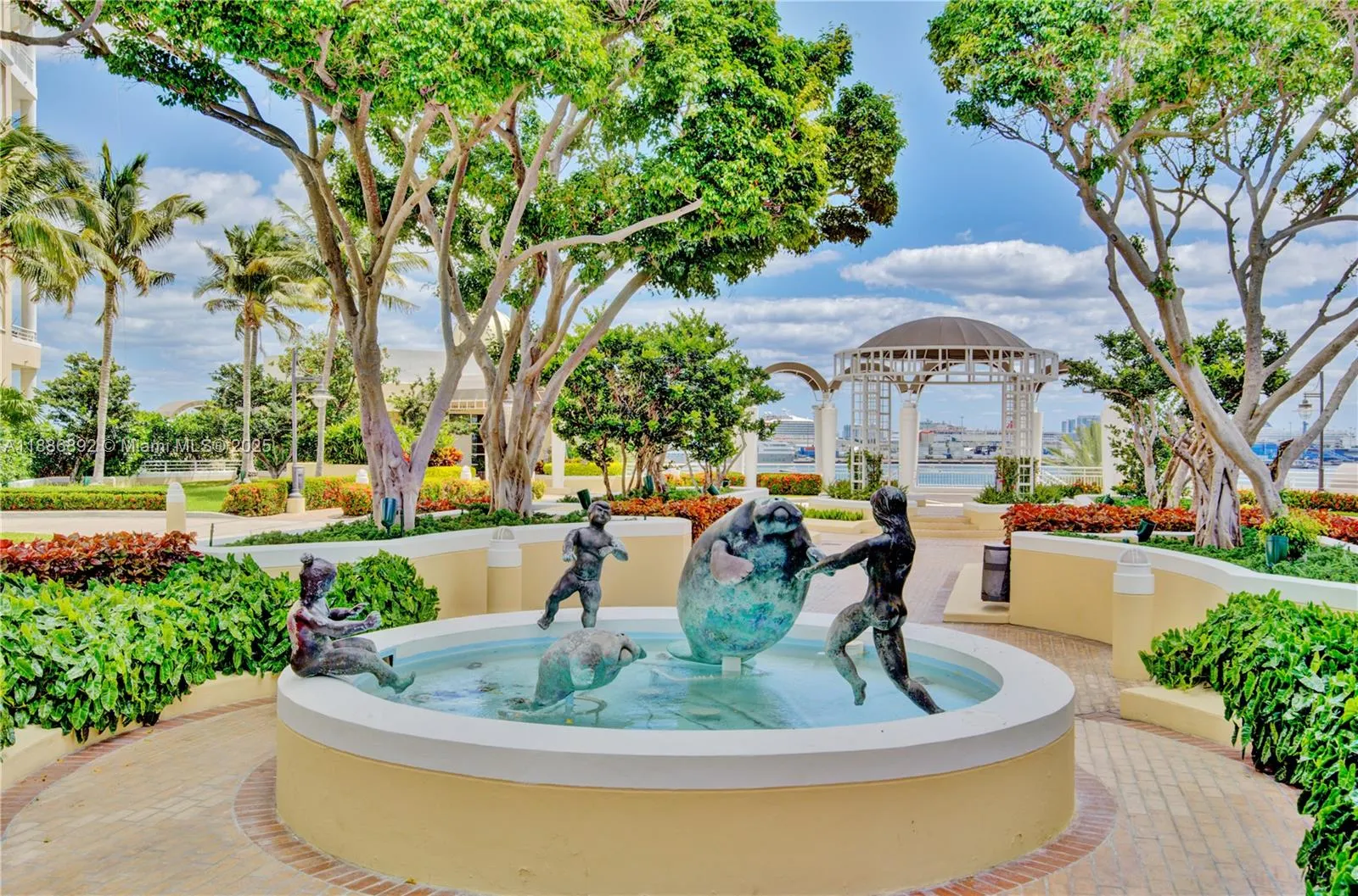 808 Brickell Key Dr, #3304