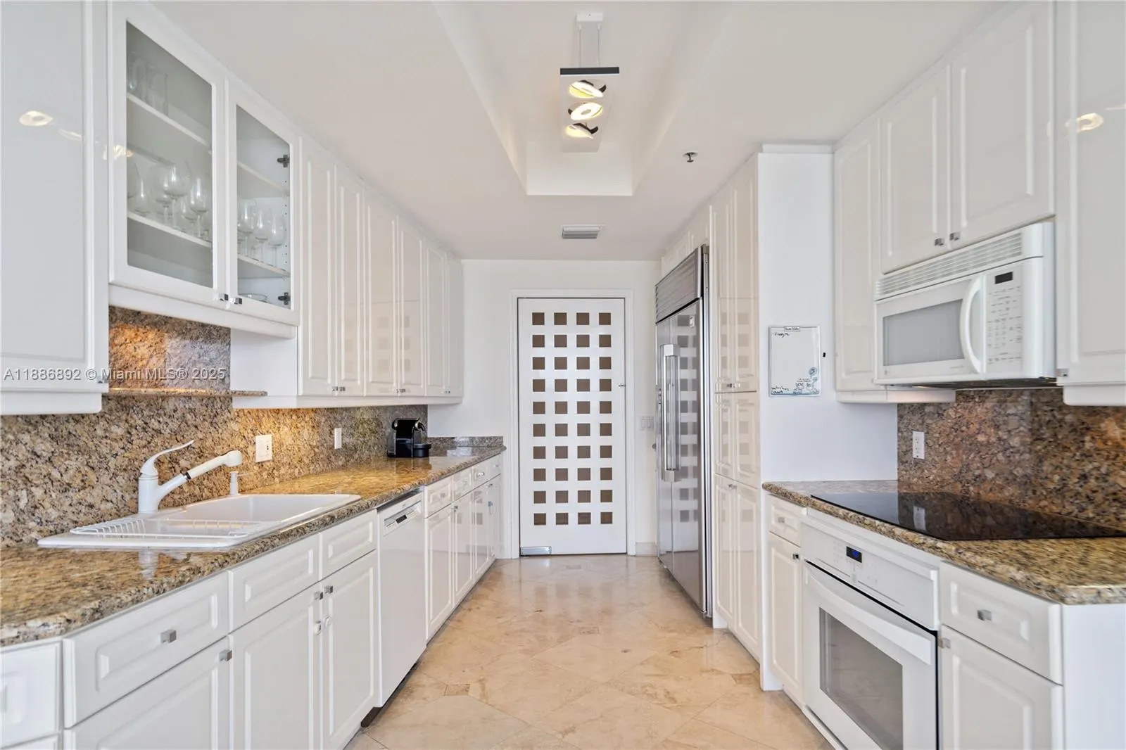 808 Brickell Key Dr, #3304
