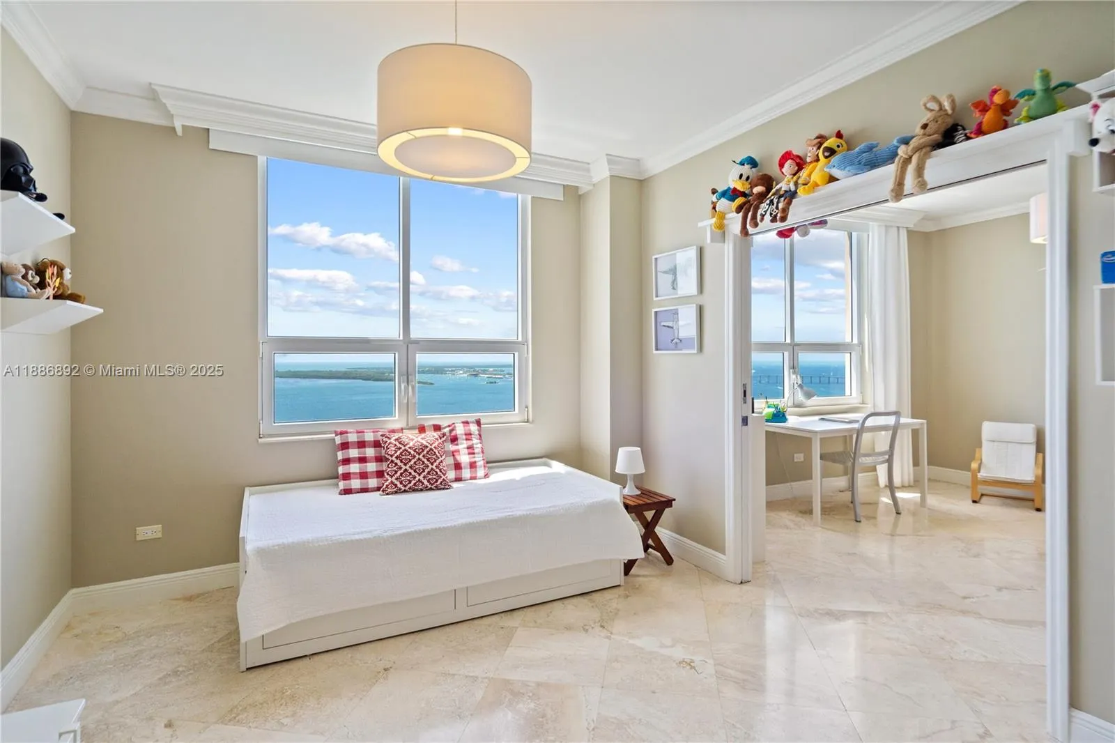 808 Brickell Key Dr, #3304