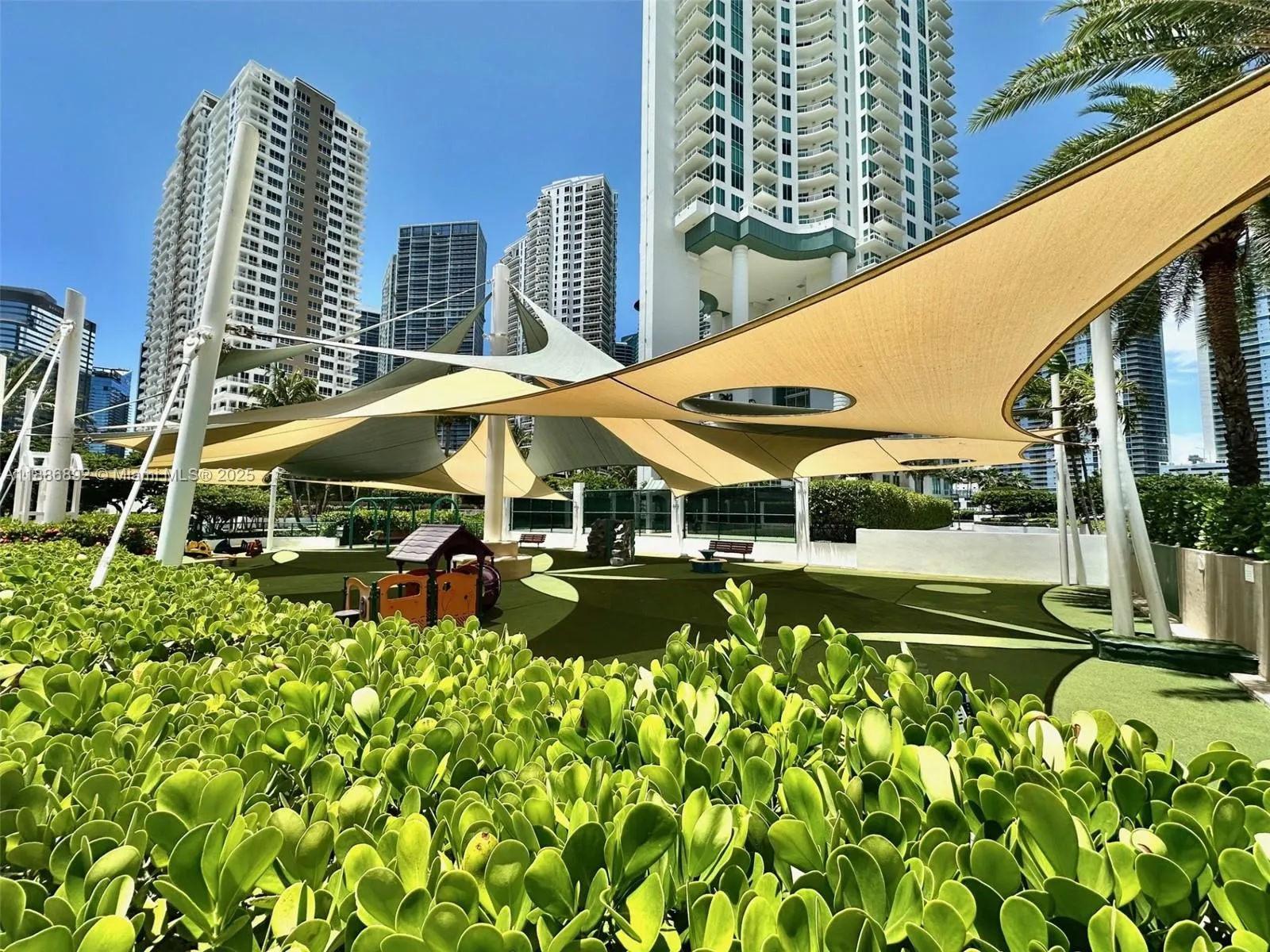 808 Brickell Key Dr, #3304