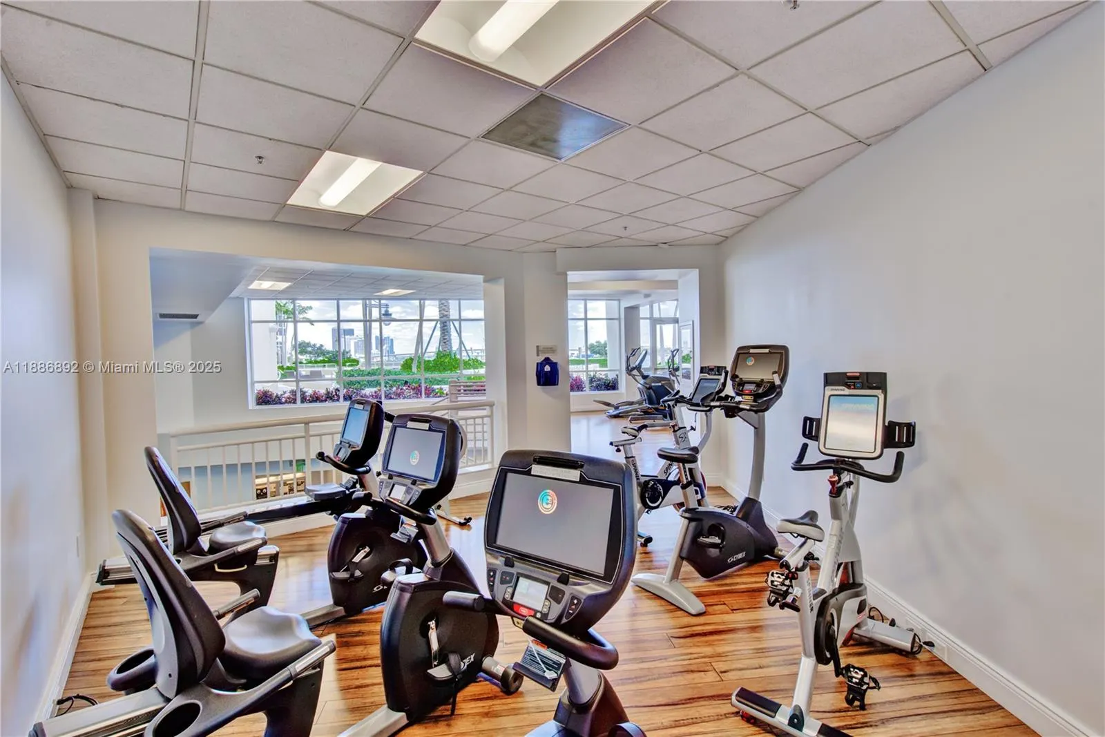 808 Brickell Key Dr, #3304