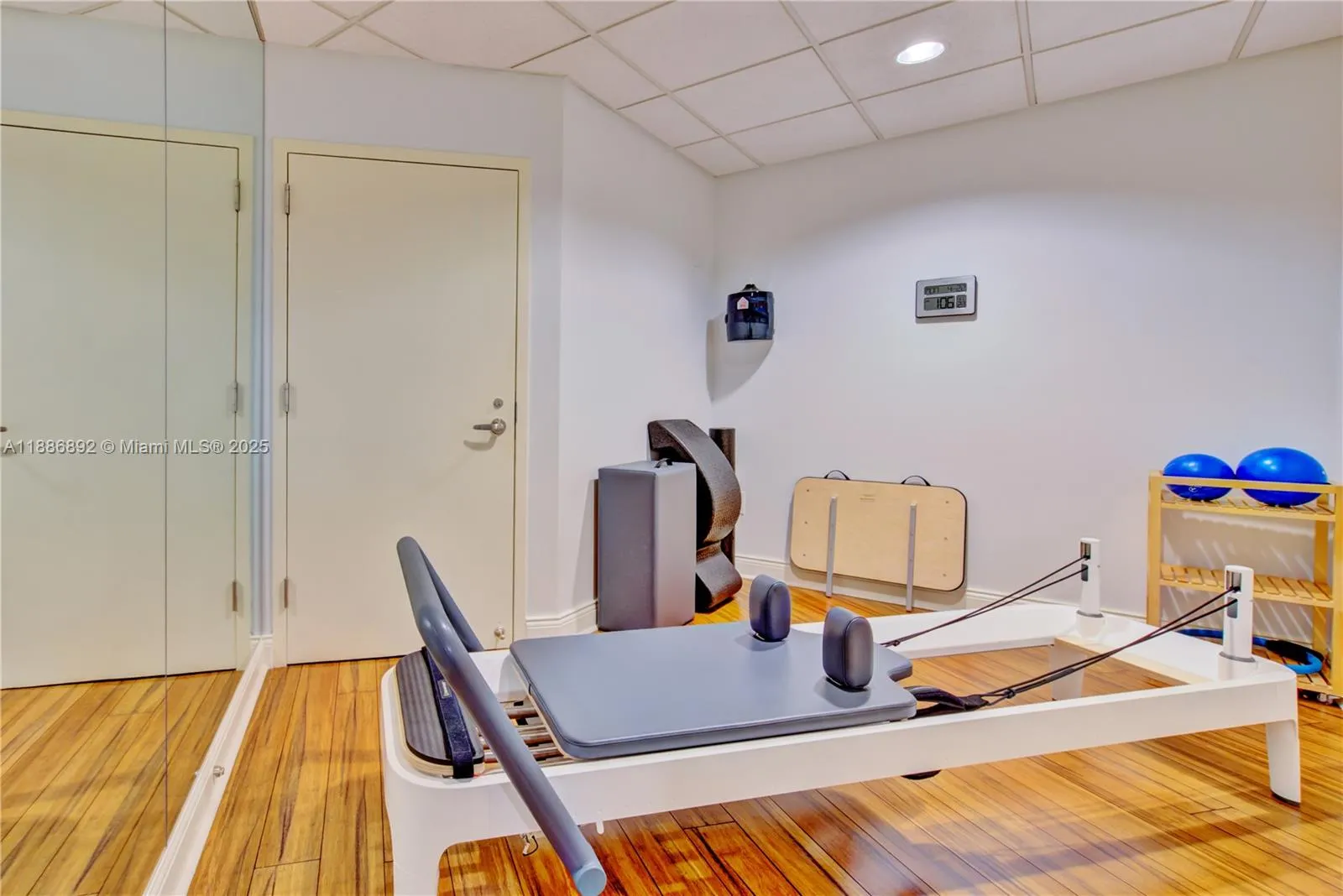 808 Brickell Key Dr, #3304