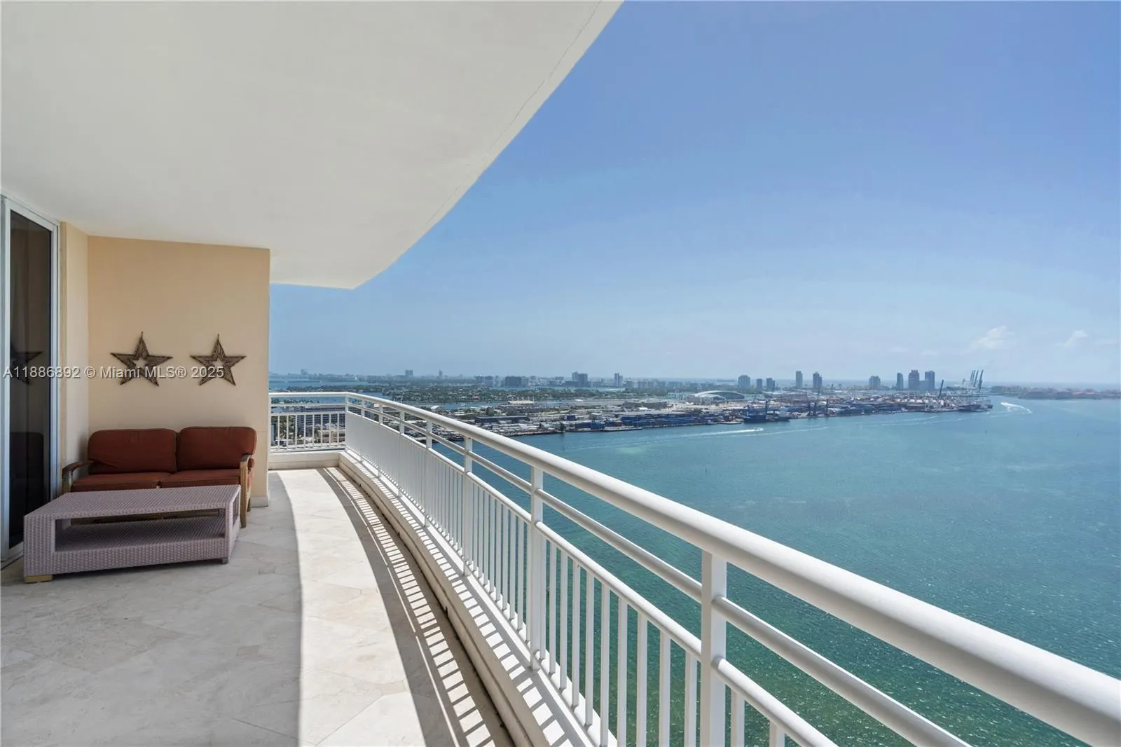808 Brickell Key Dr, #3304