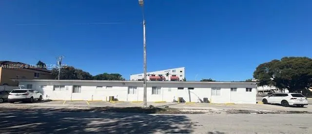 2900 W Flagler St
