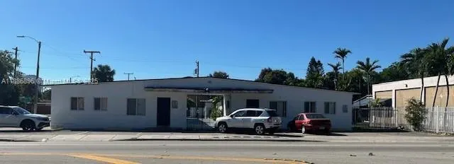 2900 W Flagler St