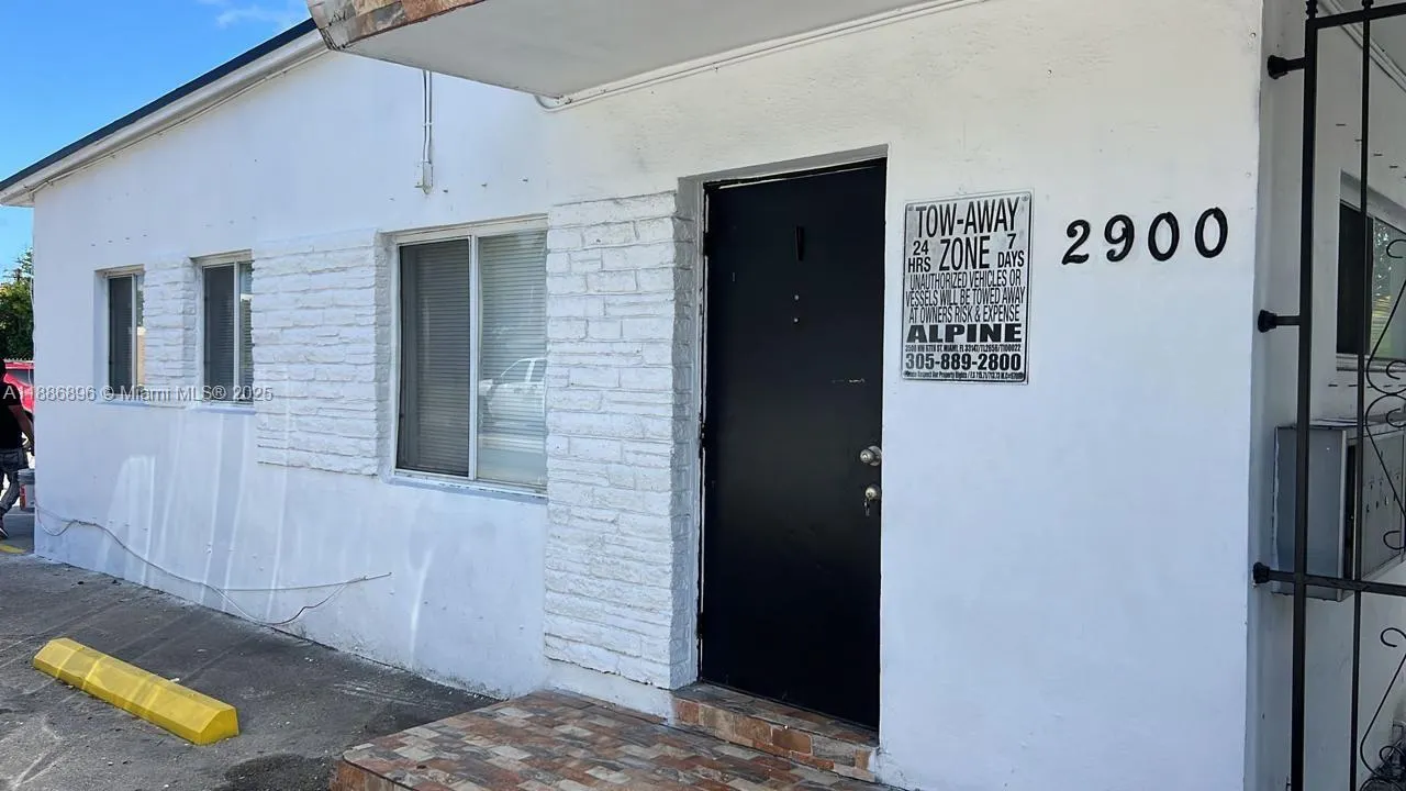 2900 W Flagler St