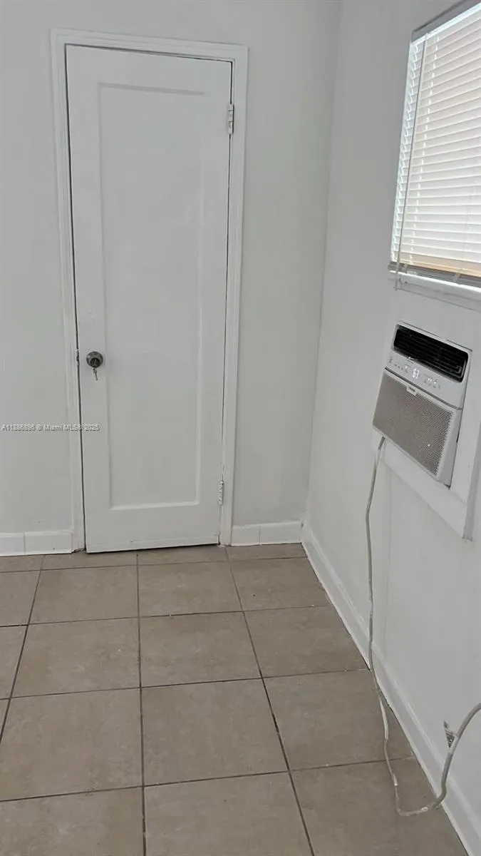2900 W Flagler St
