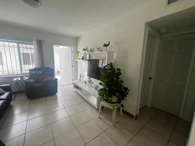 2900 W Flagler St