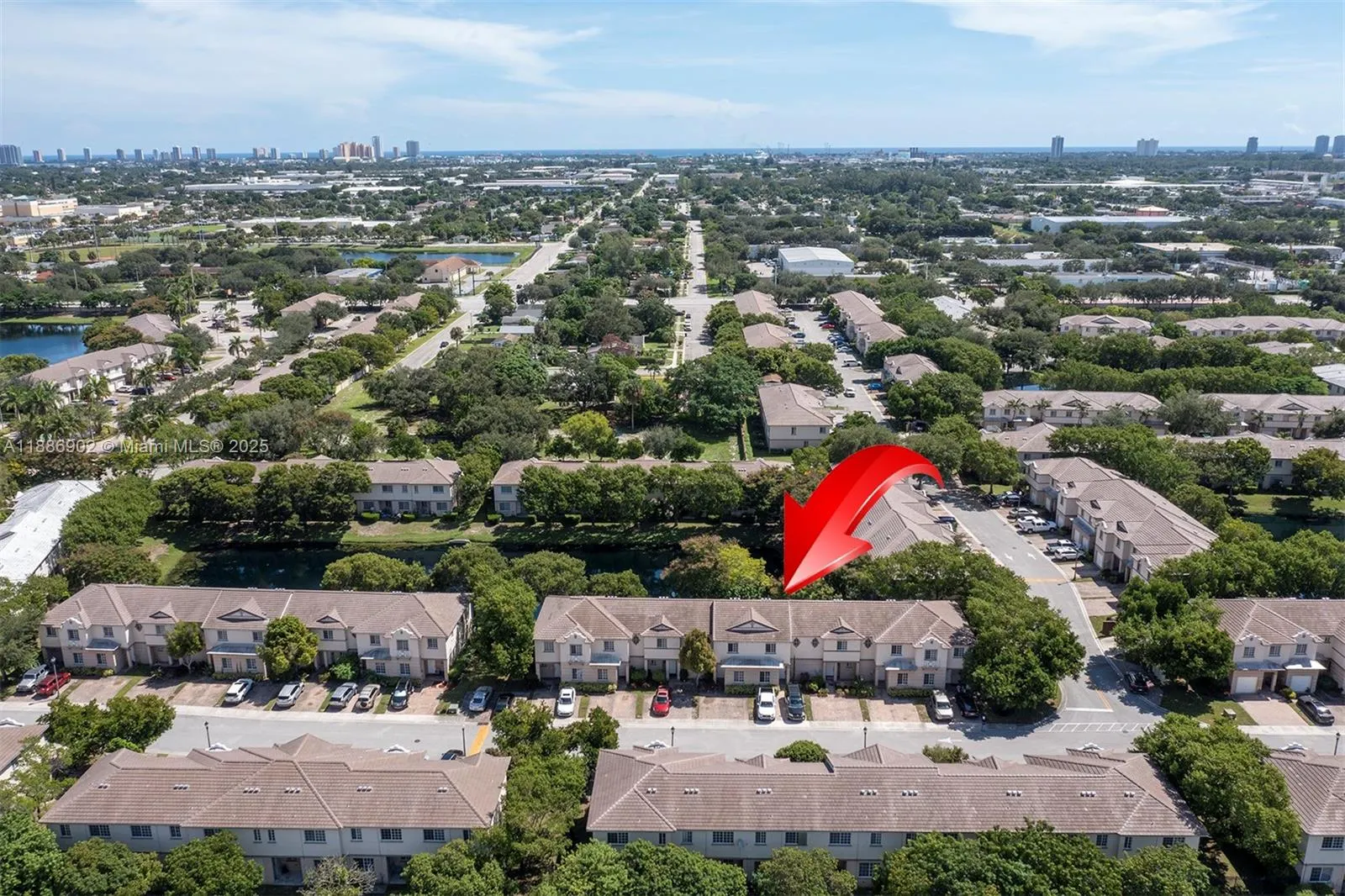 1112 Lucaya Dr
