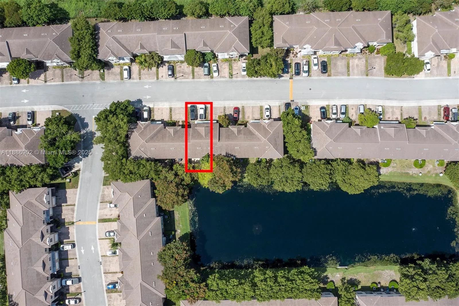 1112 Lucaya Dr