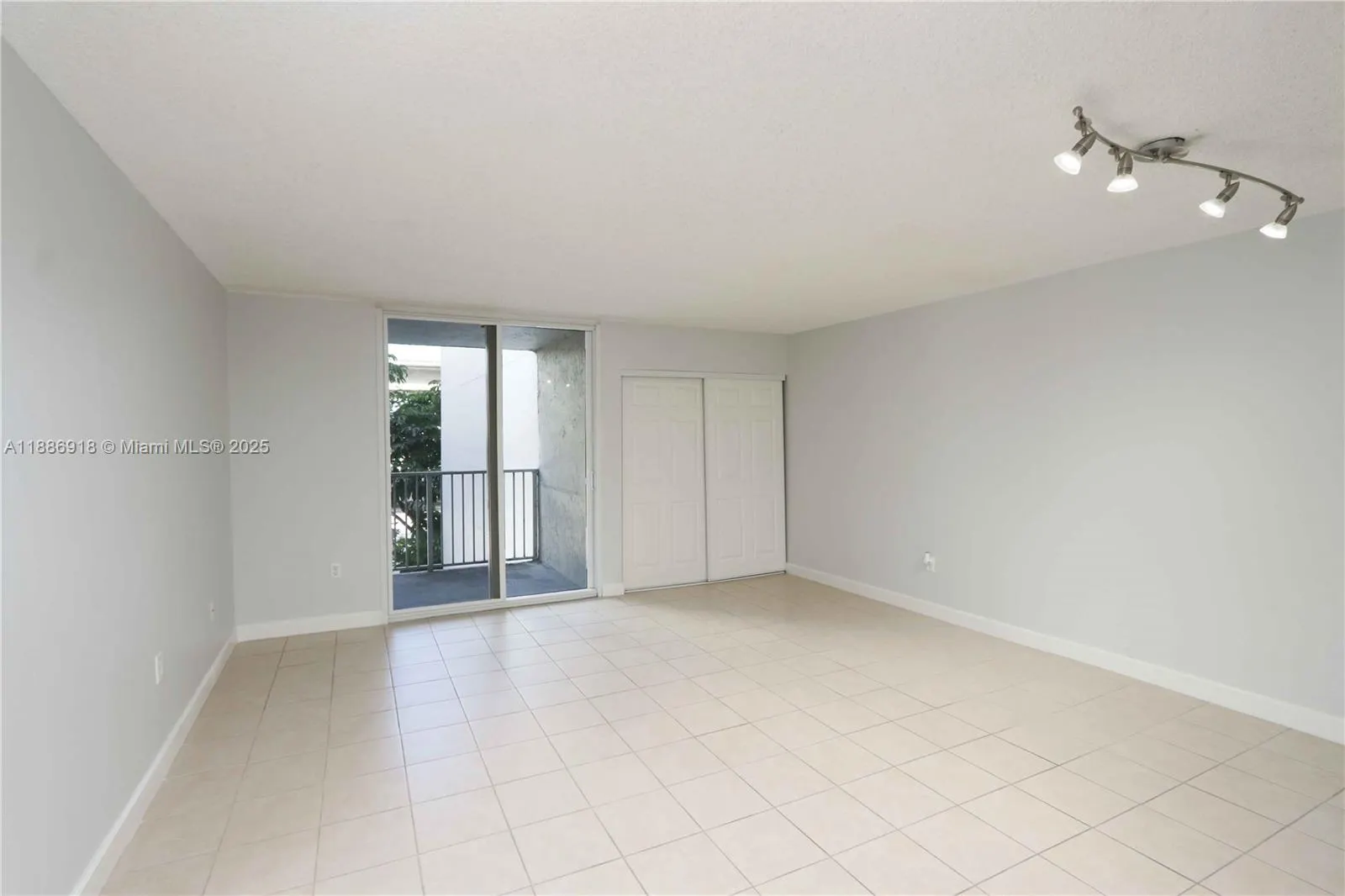 850 N Miami Ave, #W-305