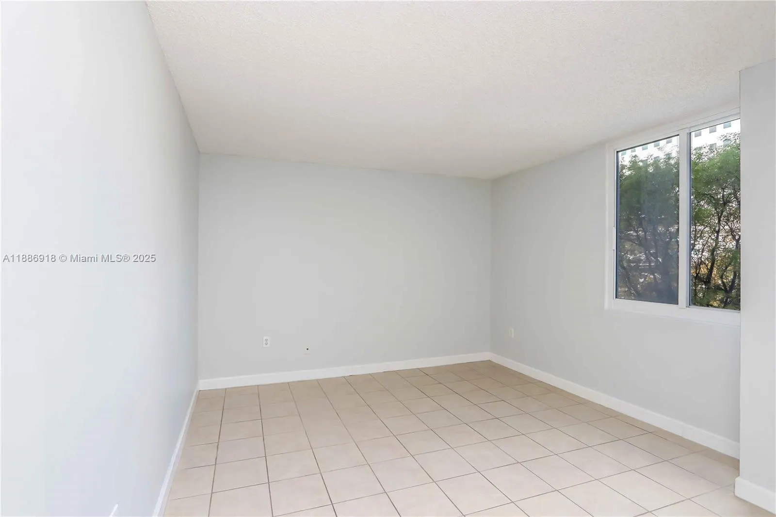 850 N Miami Ave, #W-305