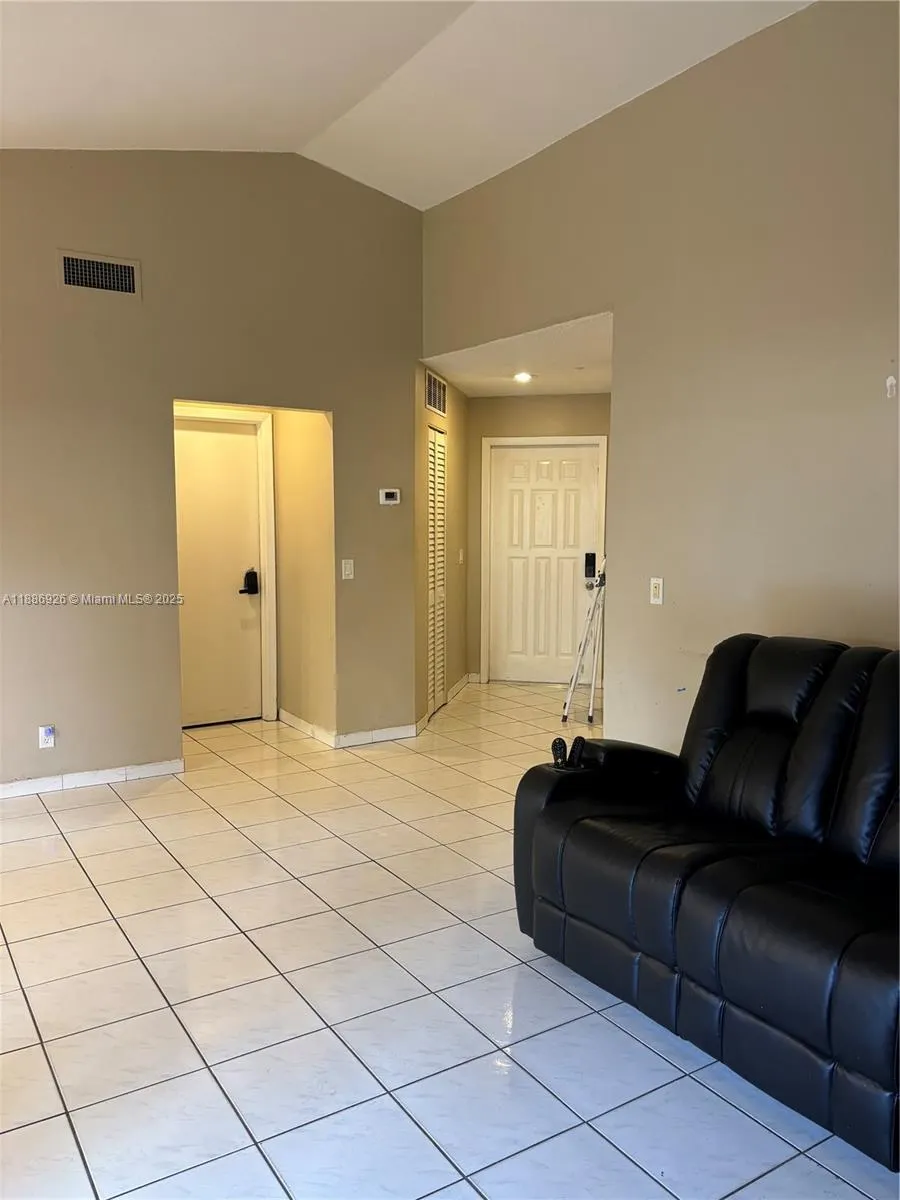 6547 NW 170th Ter