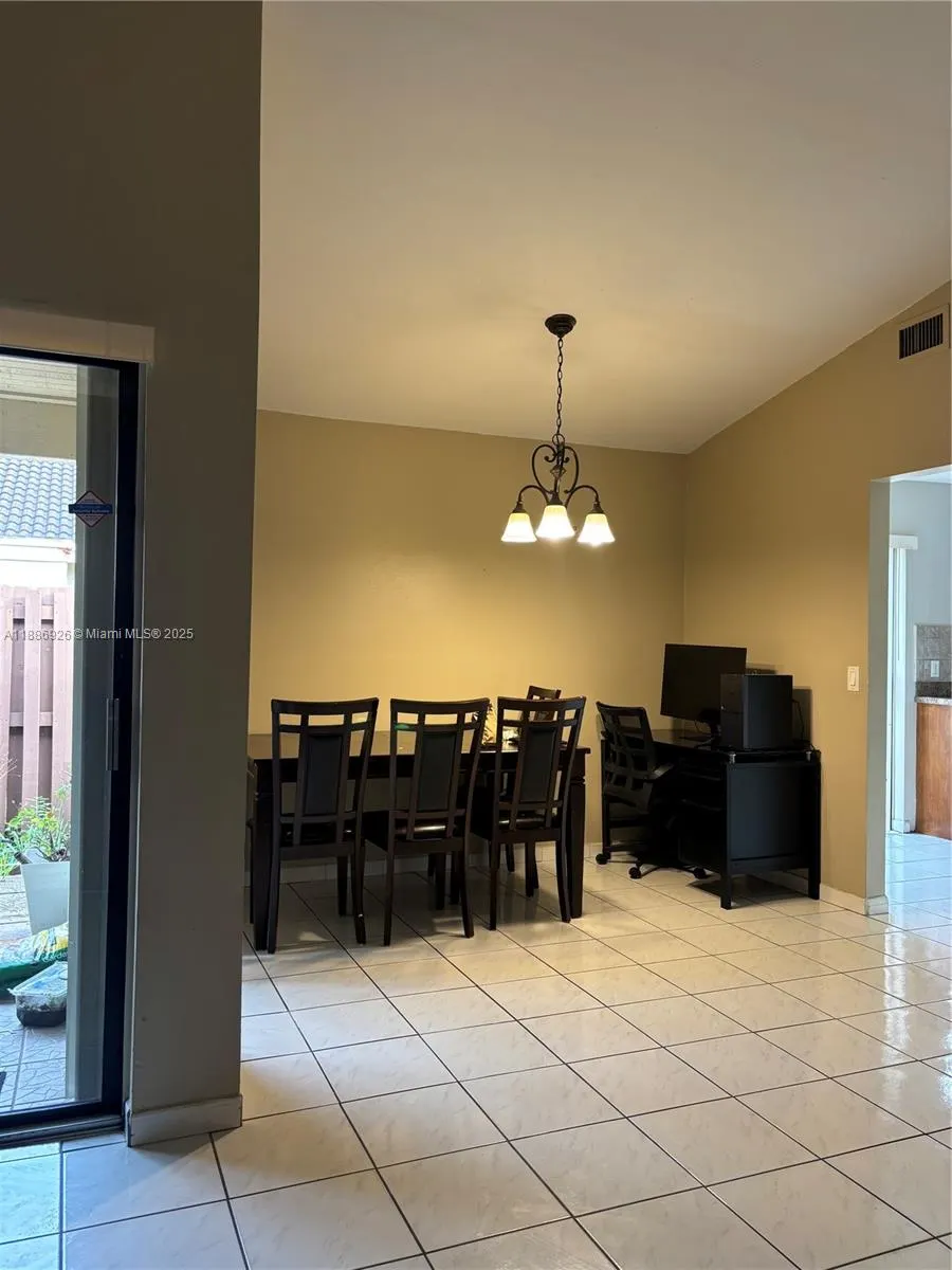 6547 NW 170th Ter
