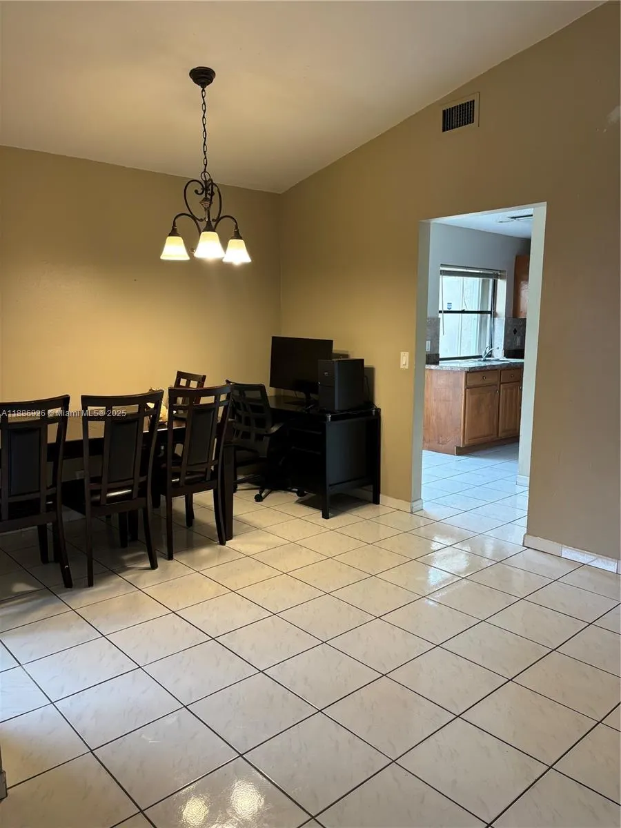 6547 NW 170th Ter