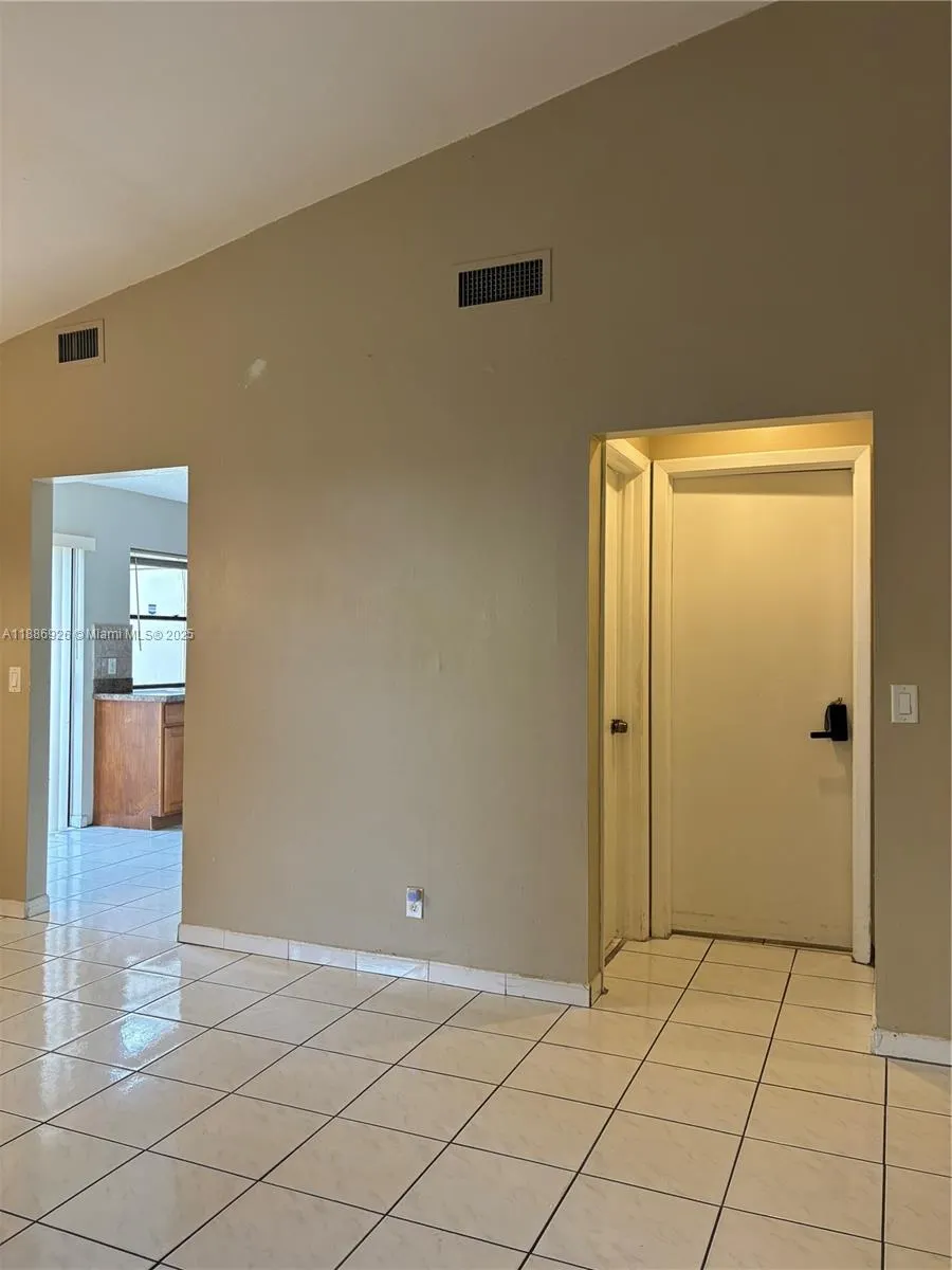 6547 NW 170th Ter
