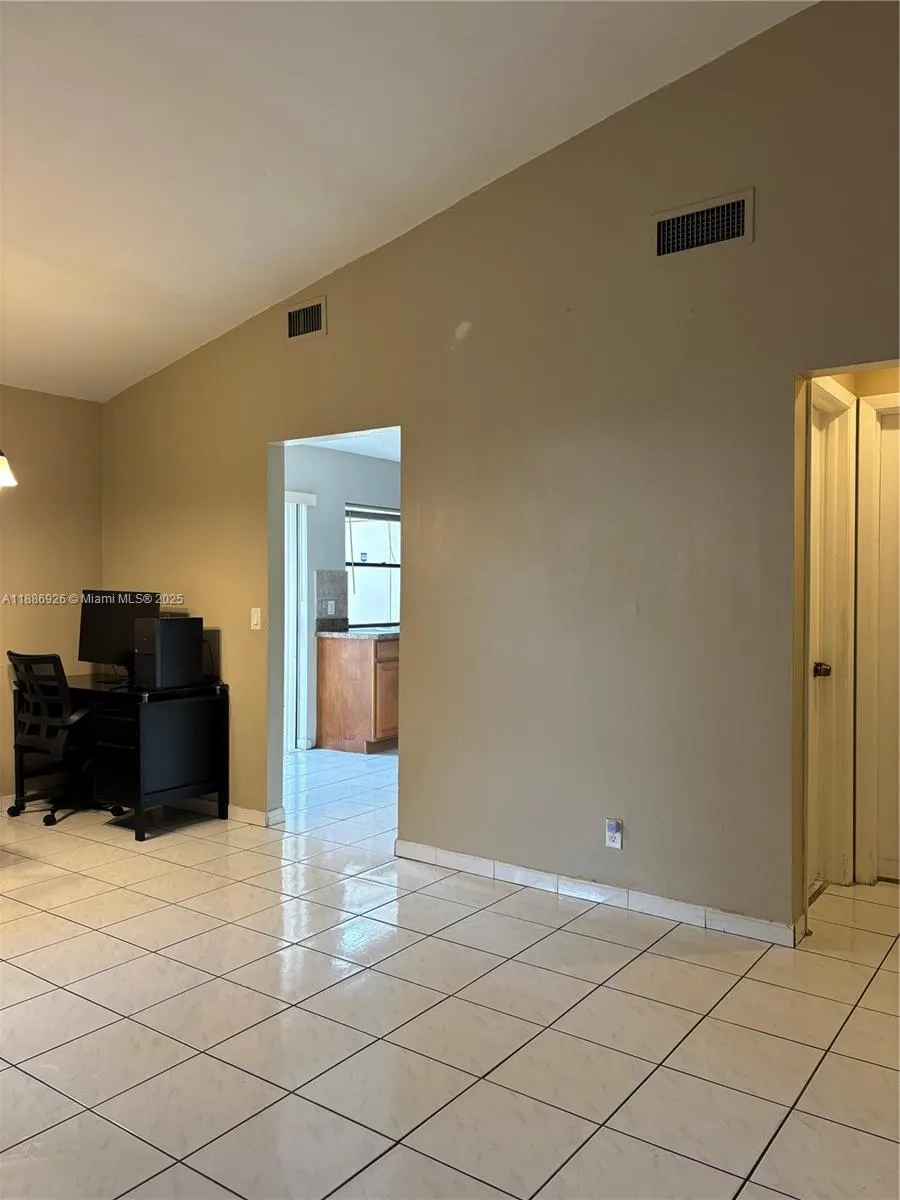 6547 NW 170th Ter